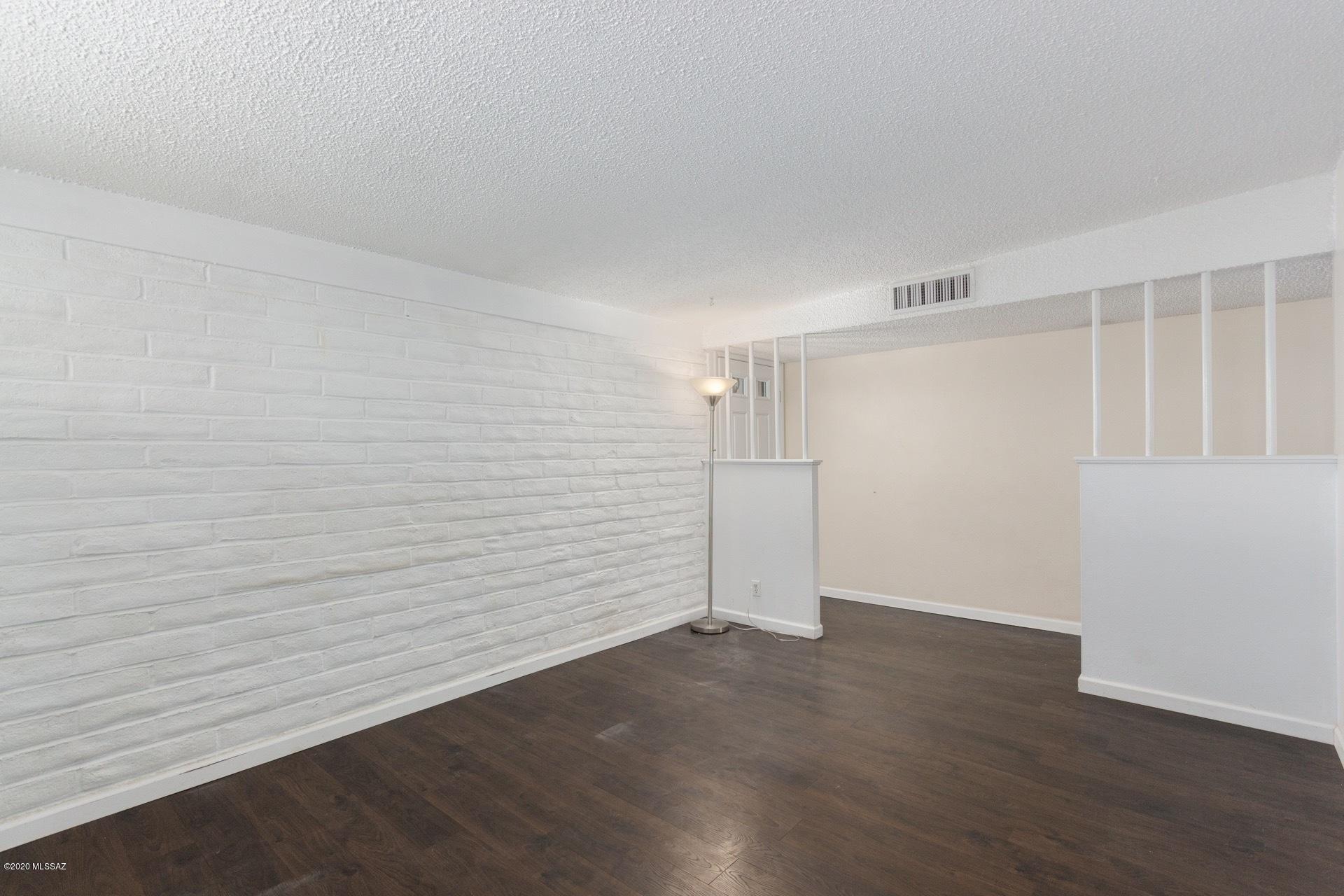 Sherwood Village Terrace (231-546) - Residential