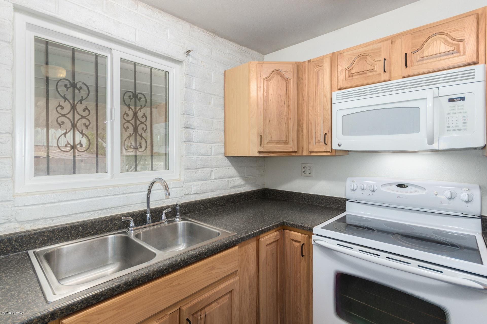 Sherwood Village Terrace (231-546) - Residential