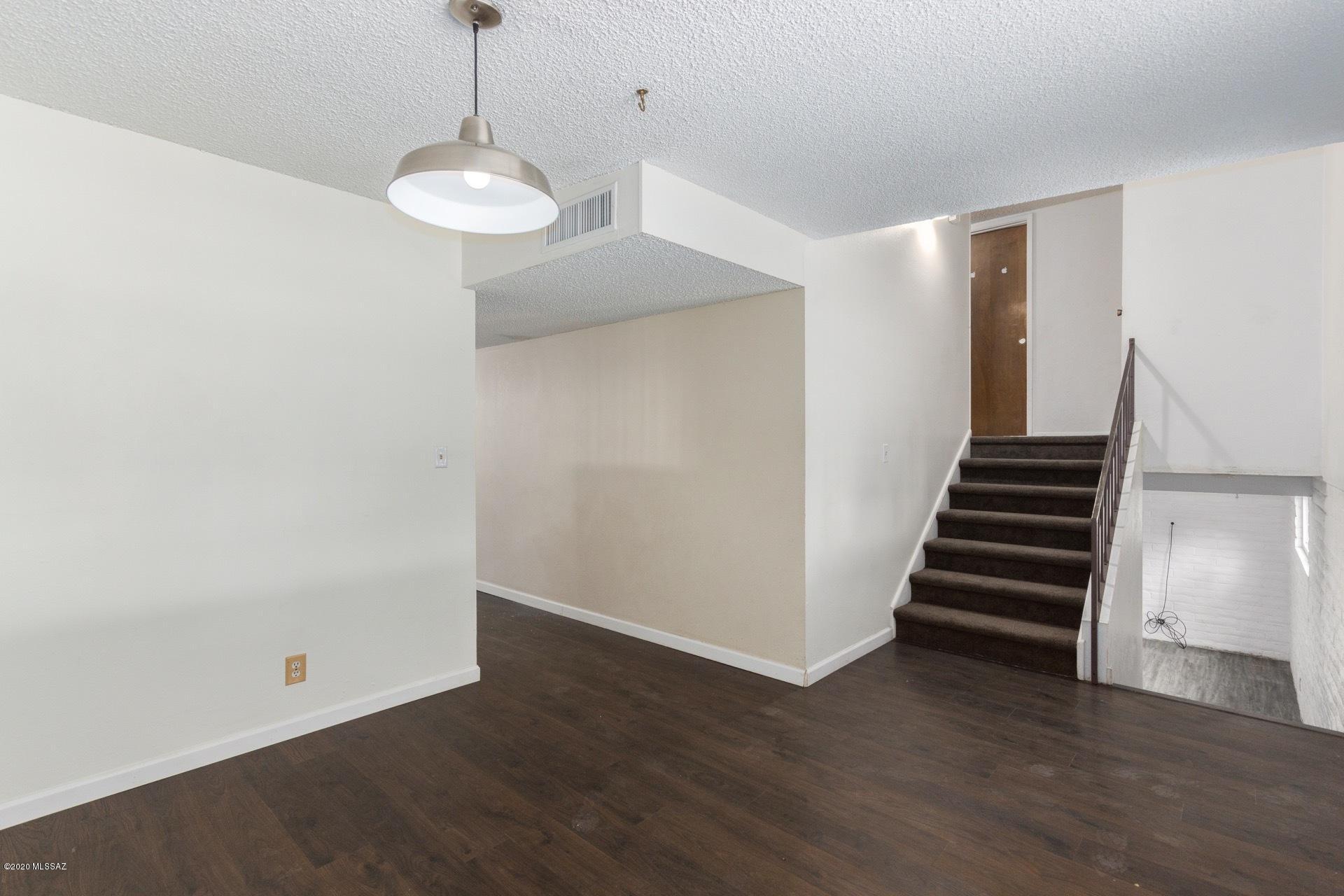 Sherwood Village Terrace (231-546) - Residential