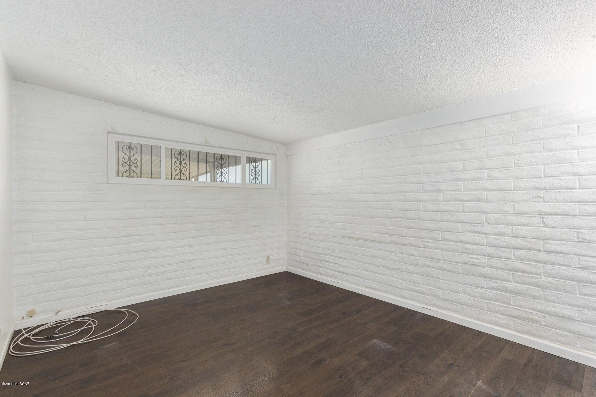 Sherwood Village Terrace (231-546) - Residential