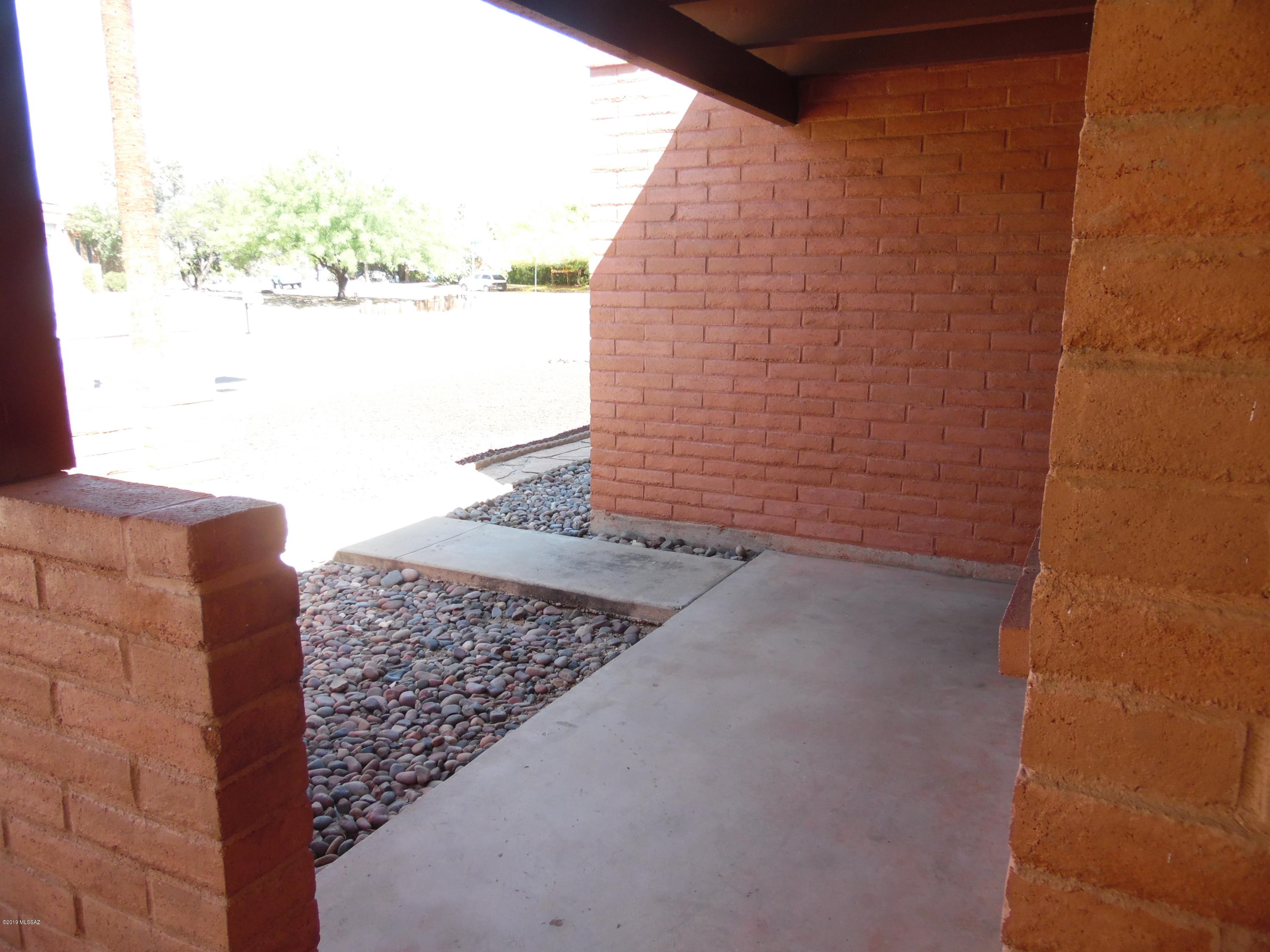 Kingswood Unit 1 (1-79) - Residential Lease