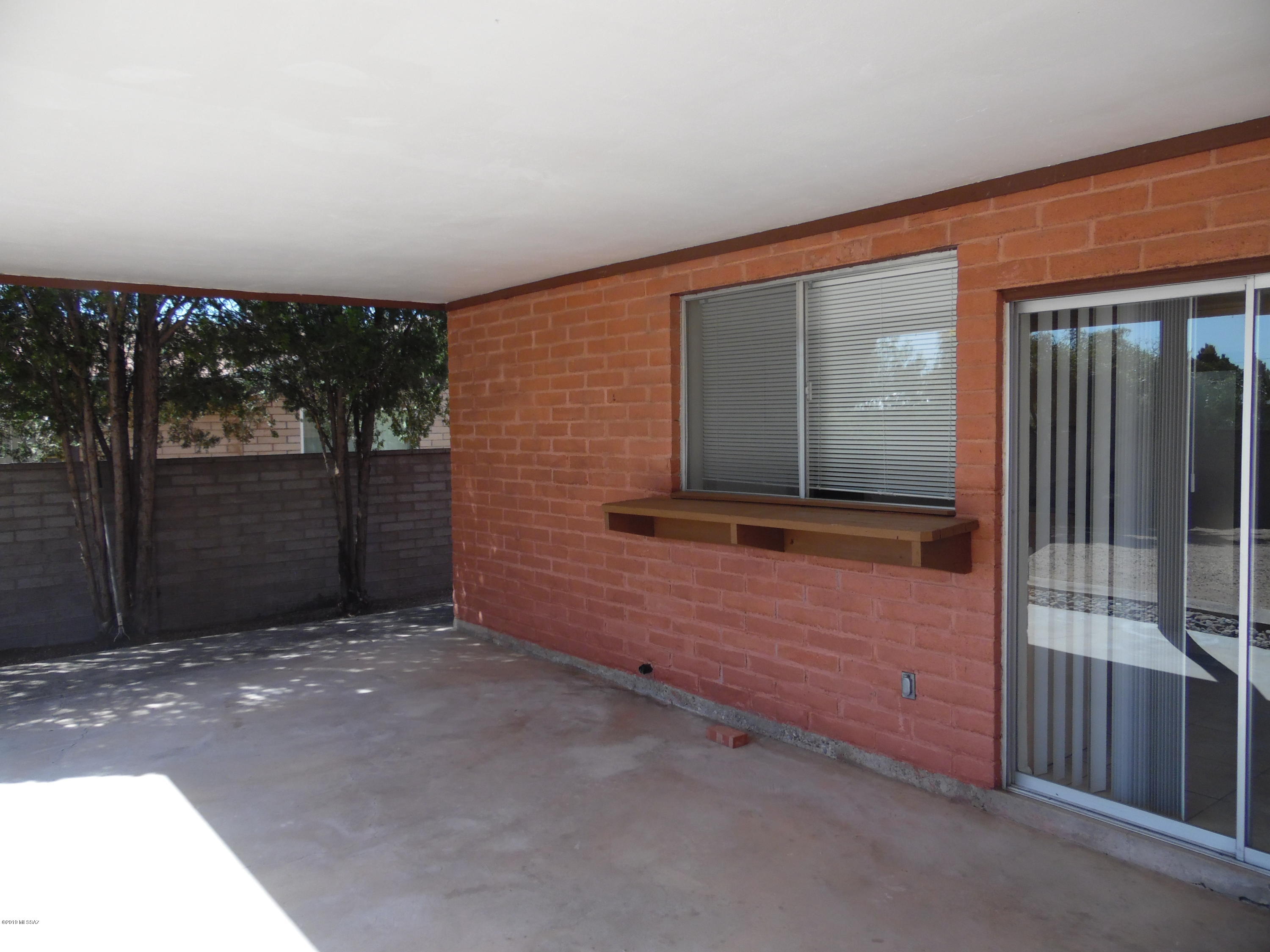 Kingswood Unit 1 (1-79) - Residential Lease