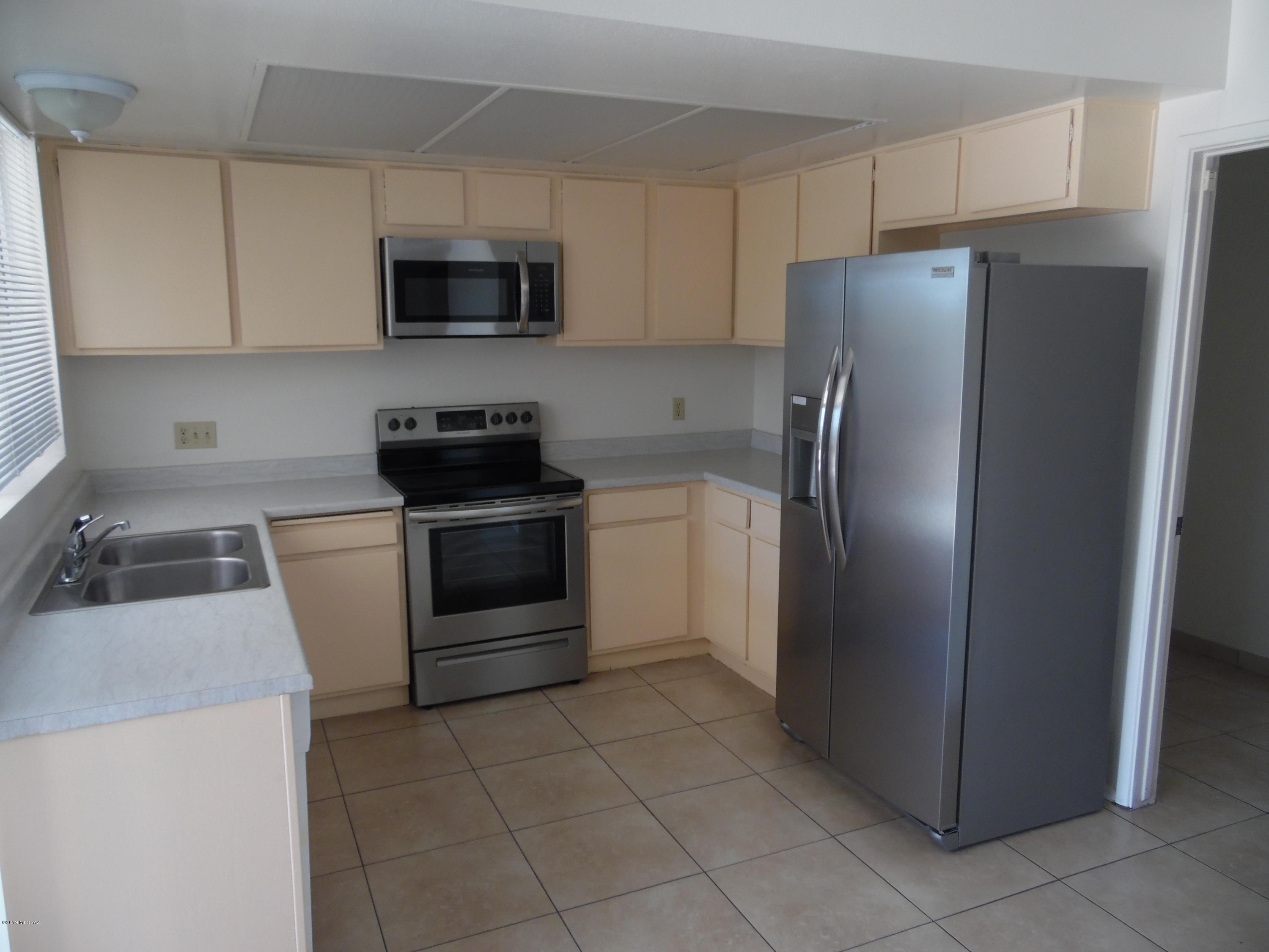 Kingswood Unit 1 (1-79) - Residential Lease