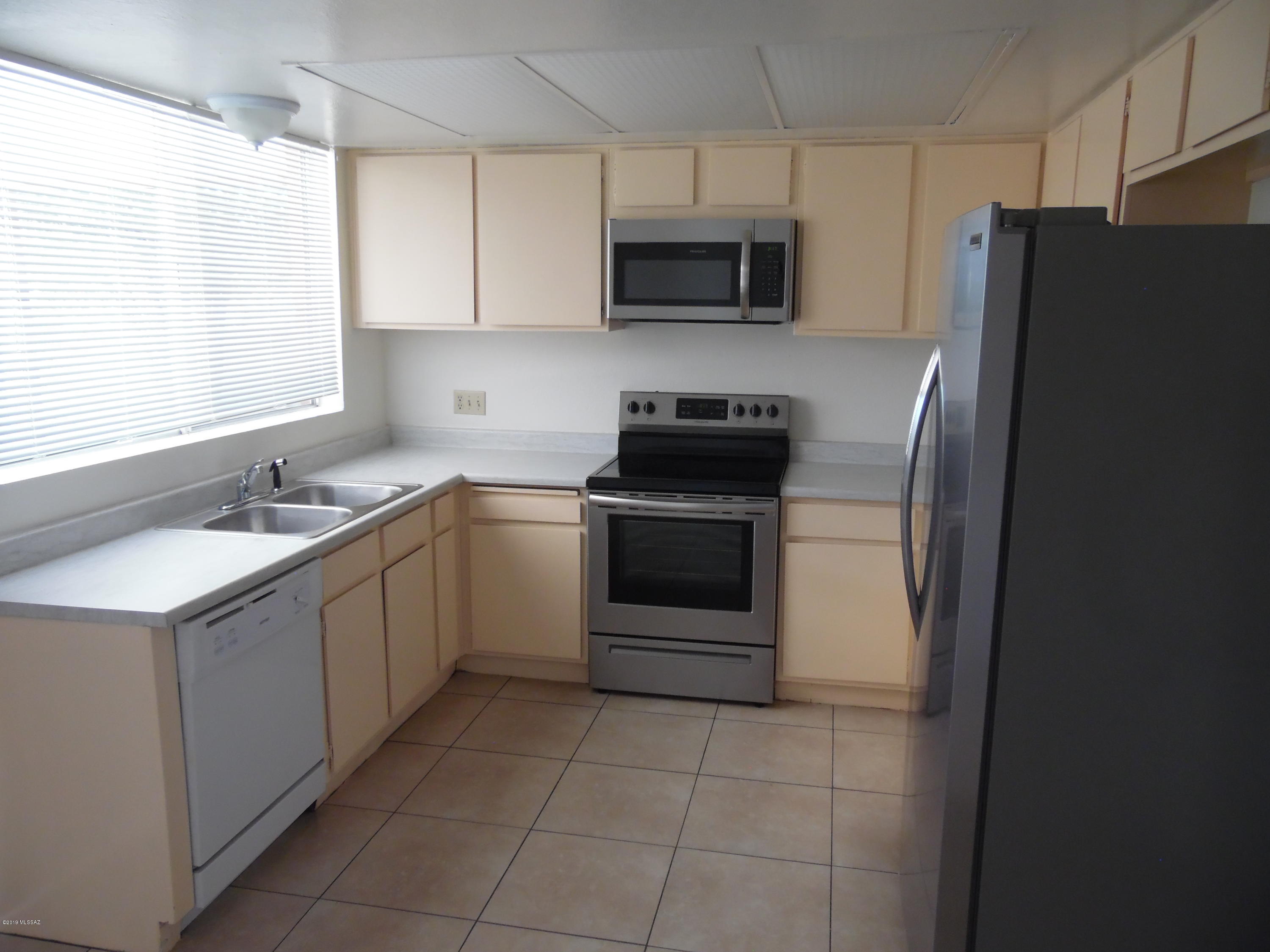Kingswood Unit 1 (1-79) - Residential Lease