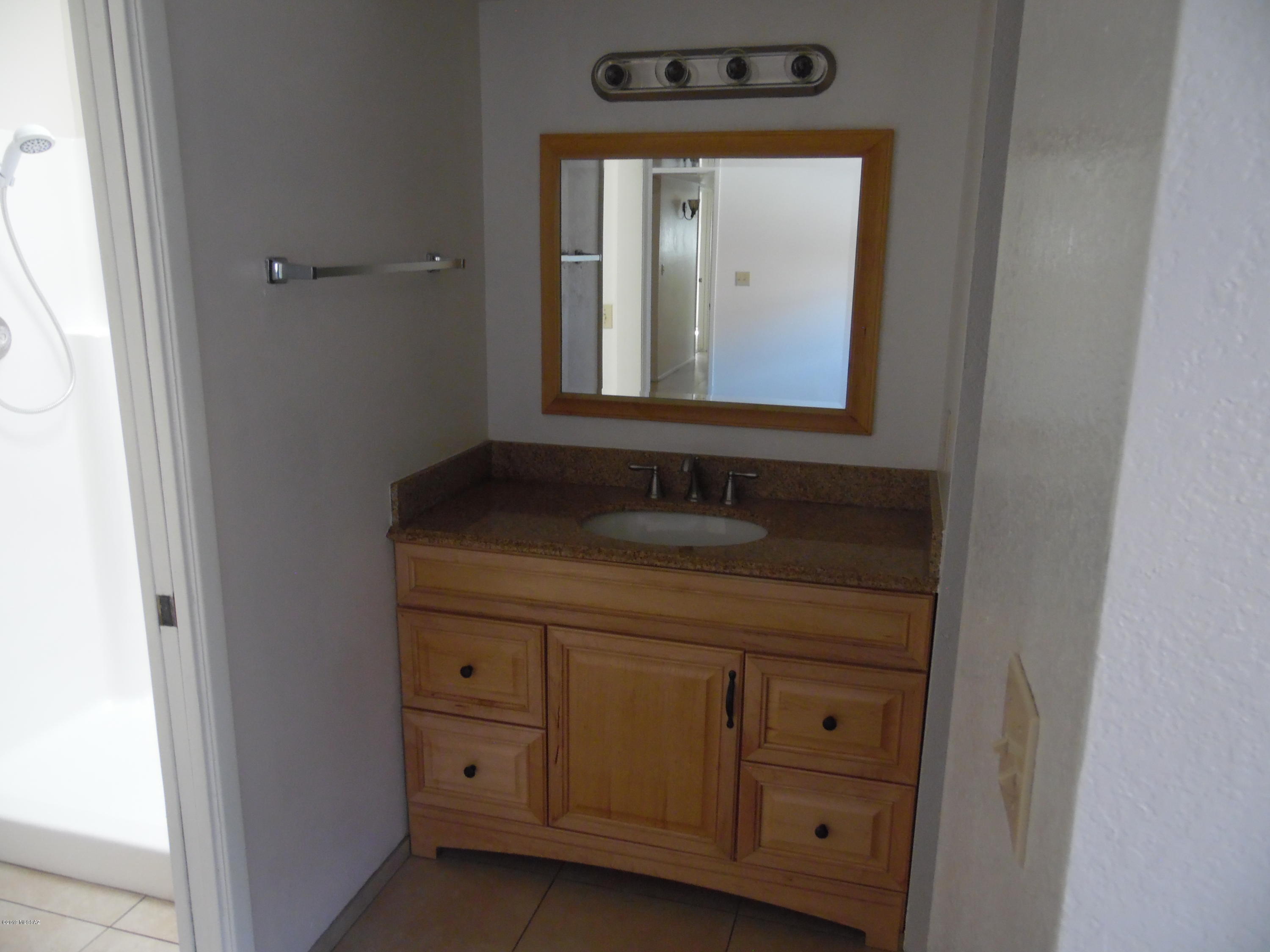 Kingswood Unit 1 (1-79) - Residential Lease