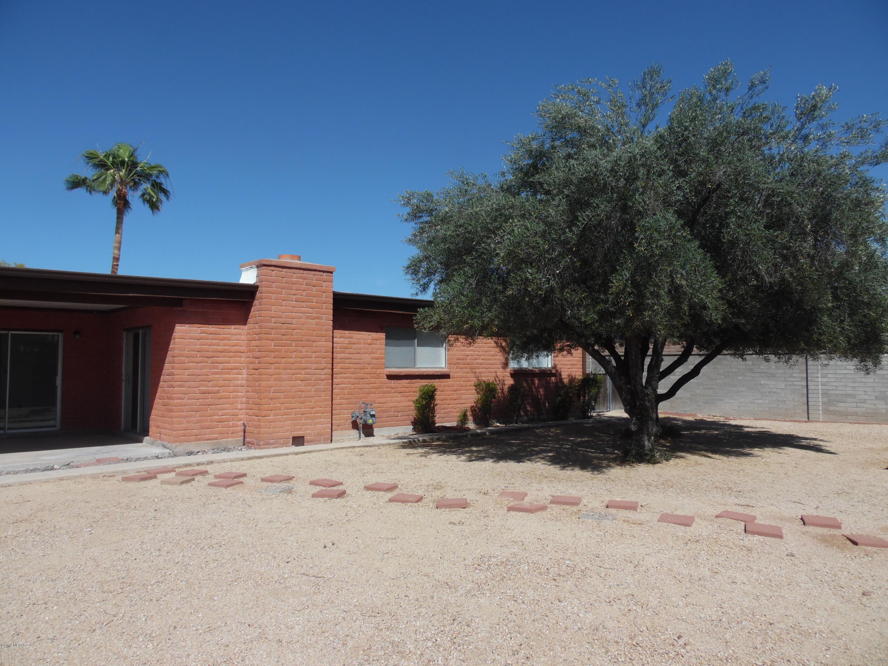 Kingswood Unit 1 (1-79) - Residential Lease