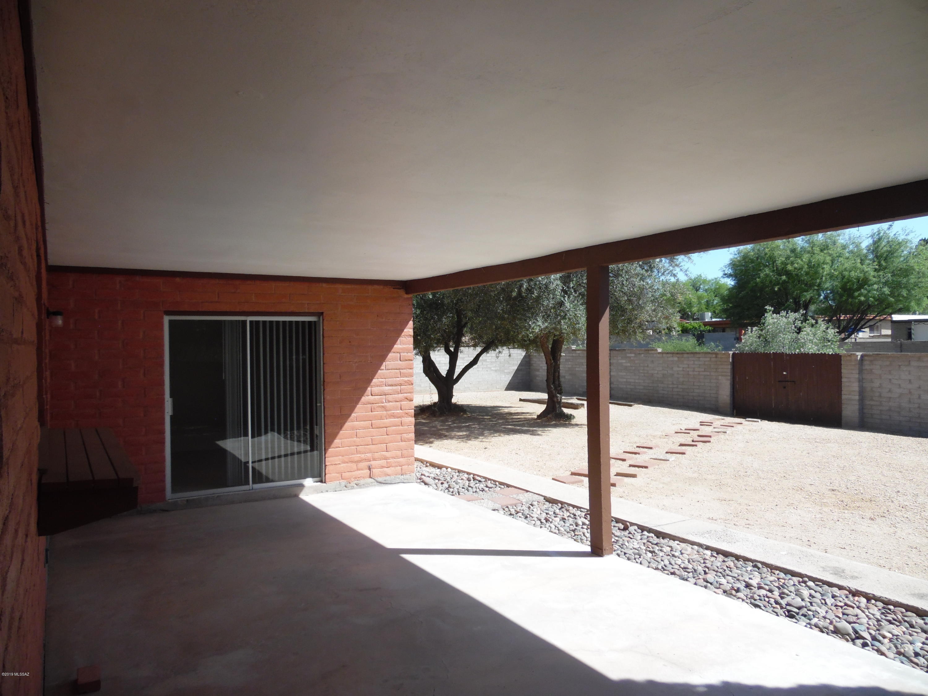 Kingswood Unit 1 (1-79) - Residential Lease