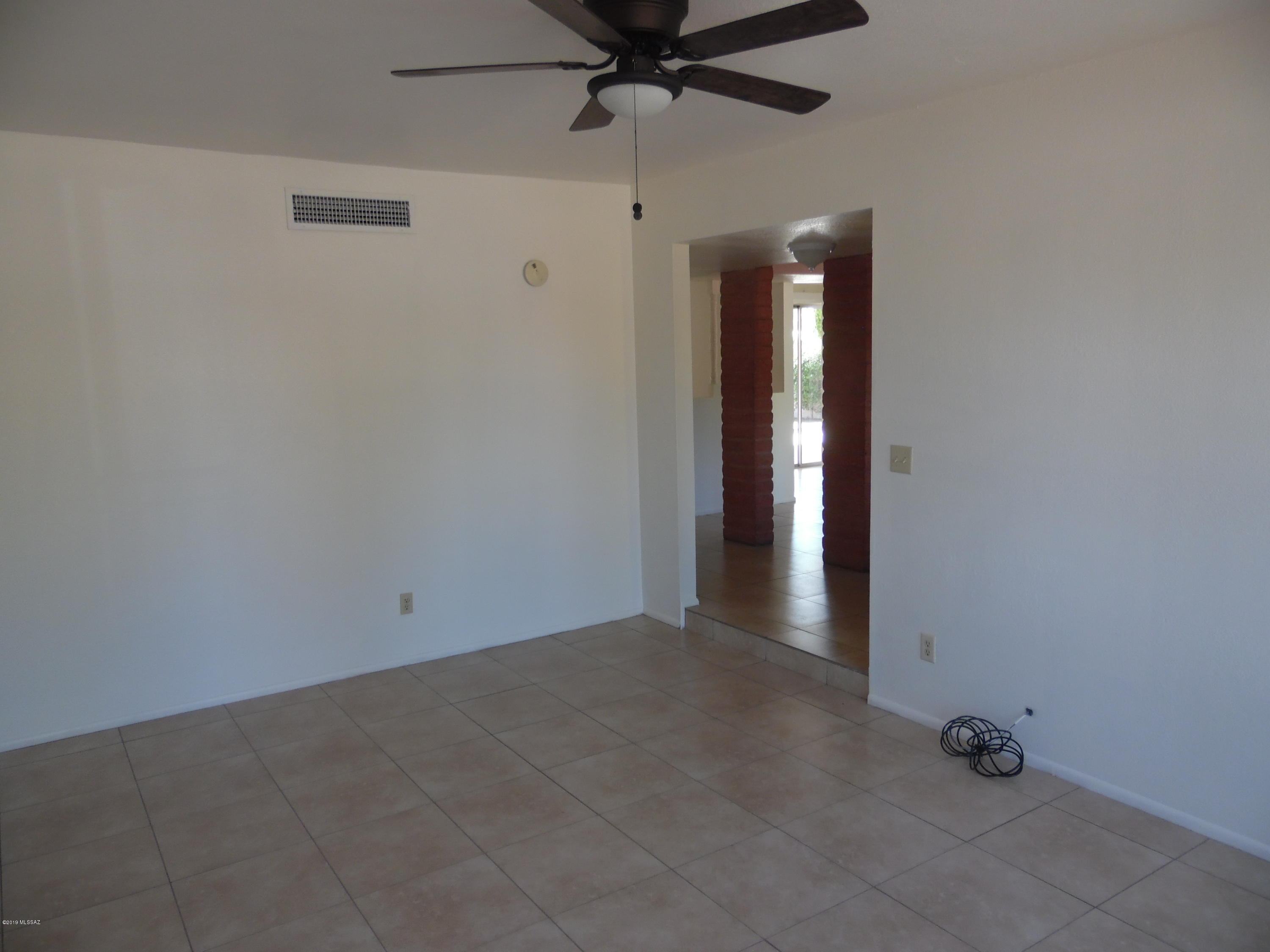 Kingswood Unit 1 (1-79) - Residential Lease