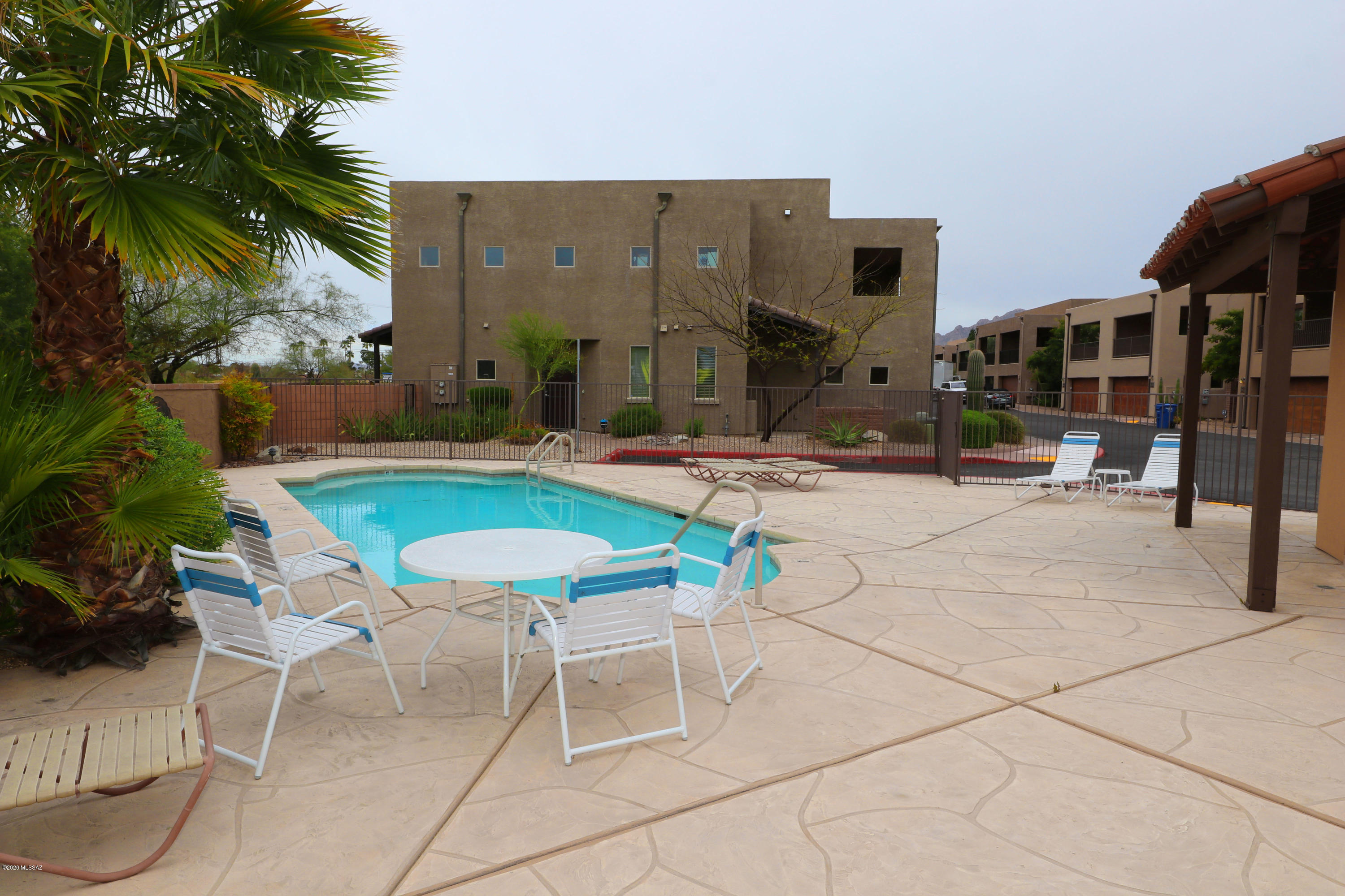 Stone Crossing Condominium - Residential