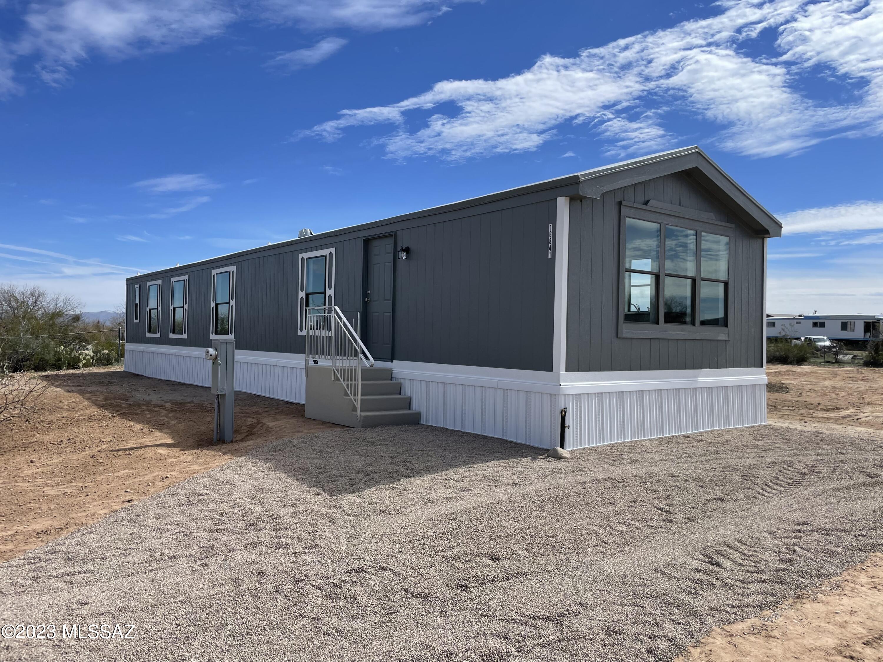Come check out this newly remodeled home. Featuring new kitchen cabinets, new flooring, new paint inside and out. Located on a large lot. Don't miss this one!