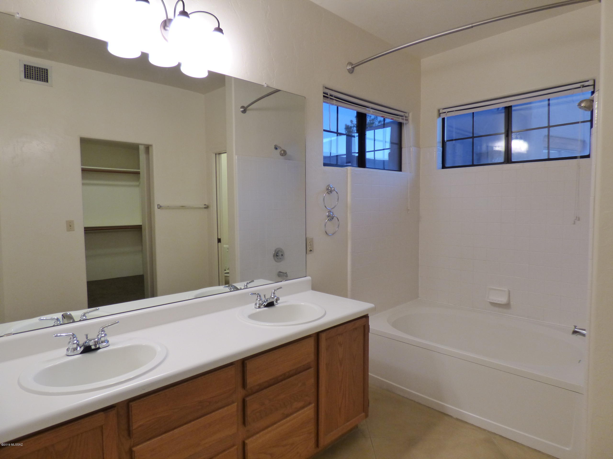River At North Campbell (1-59) - Residential