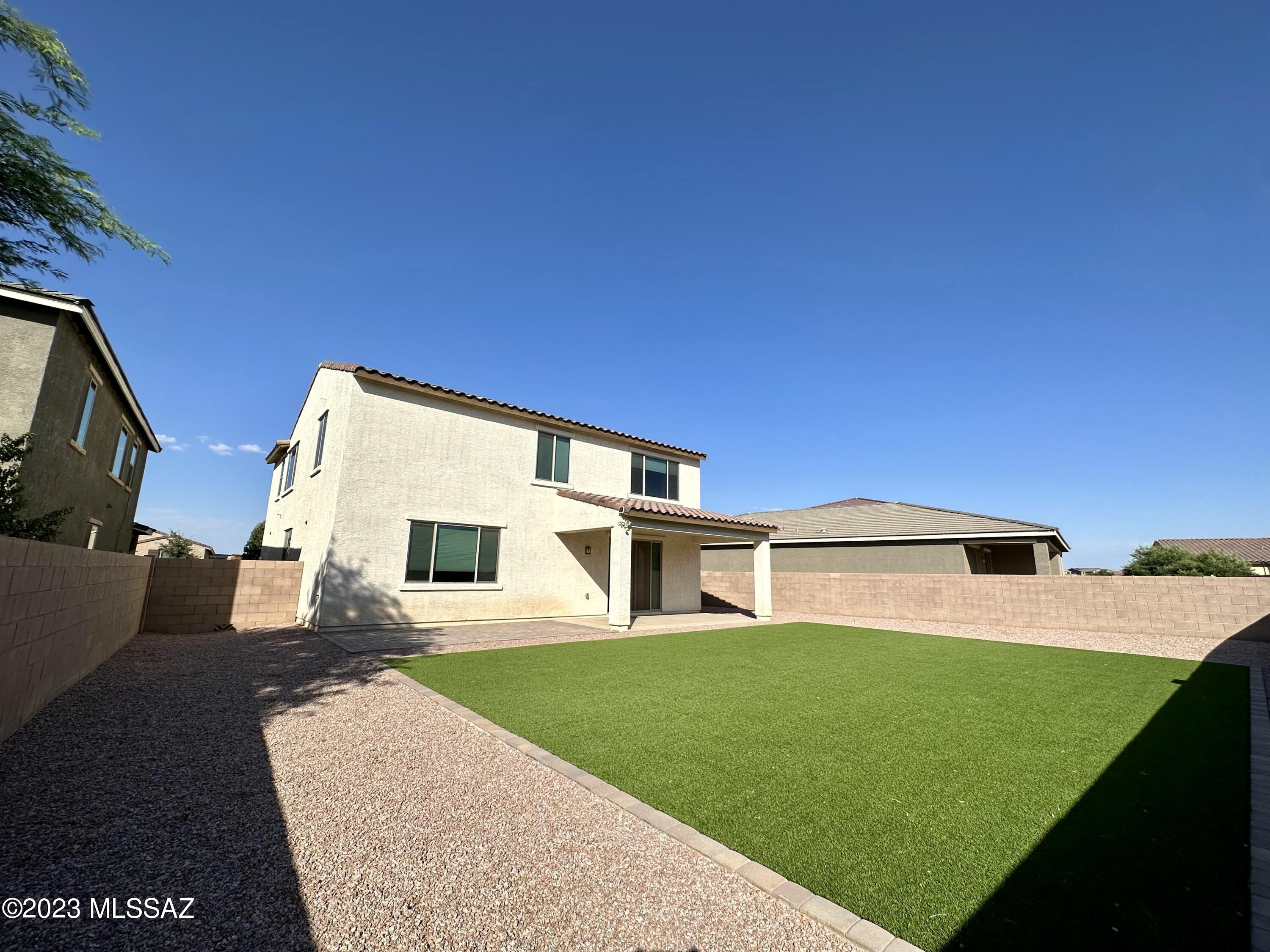 La Estancia De Tucson (331-410) - Residential Lease