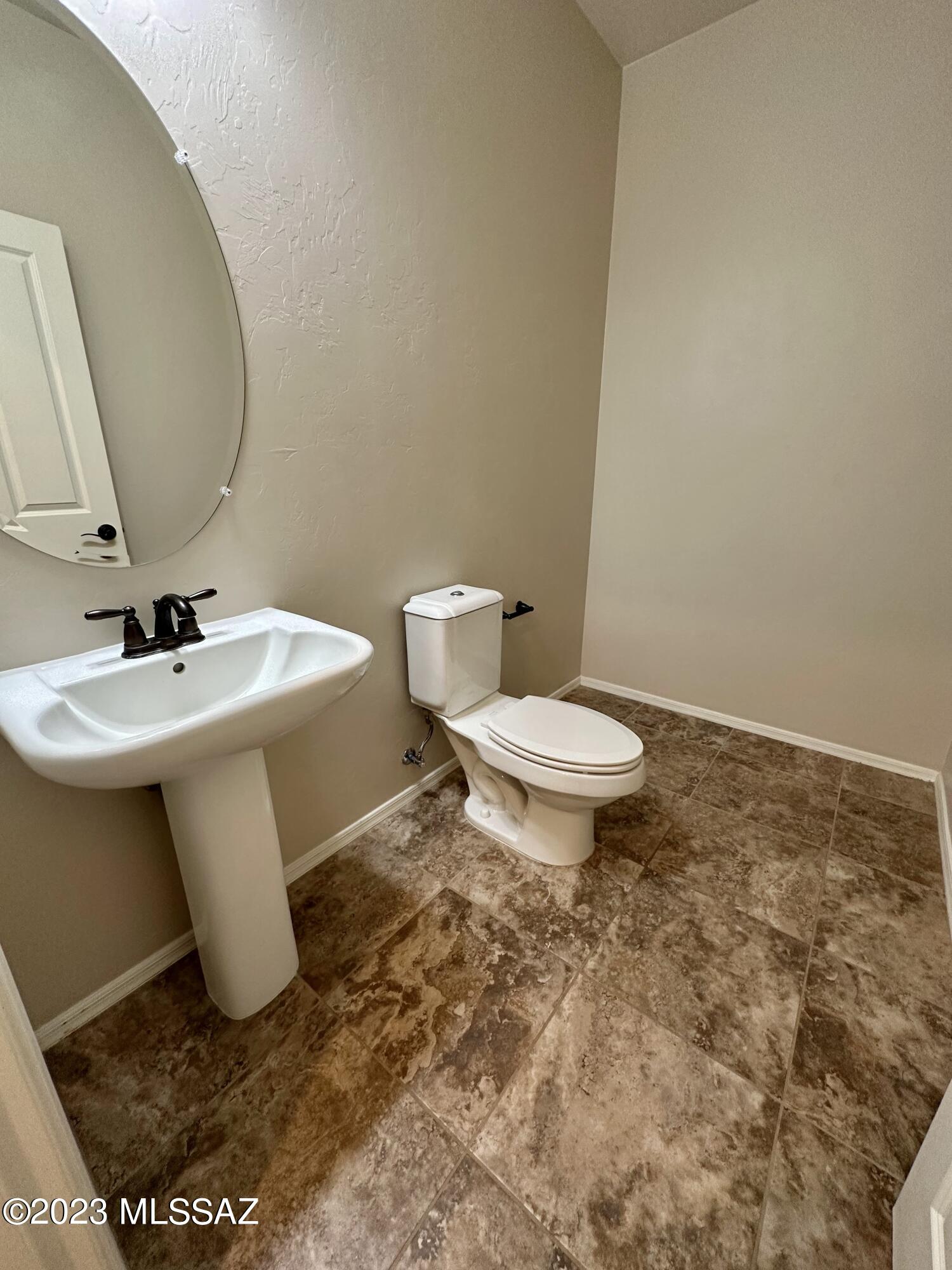 La Estancia De Tucson (331-410) - Residential Lease