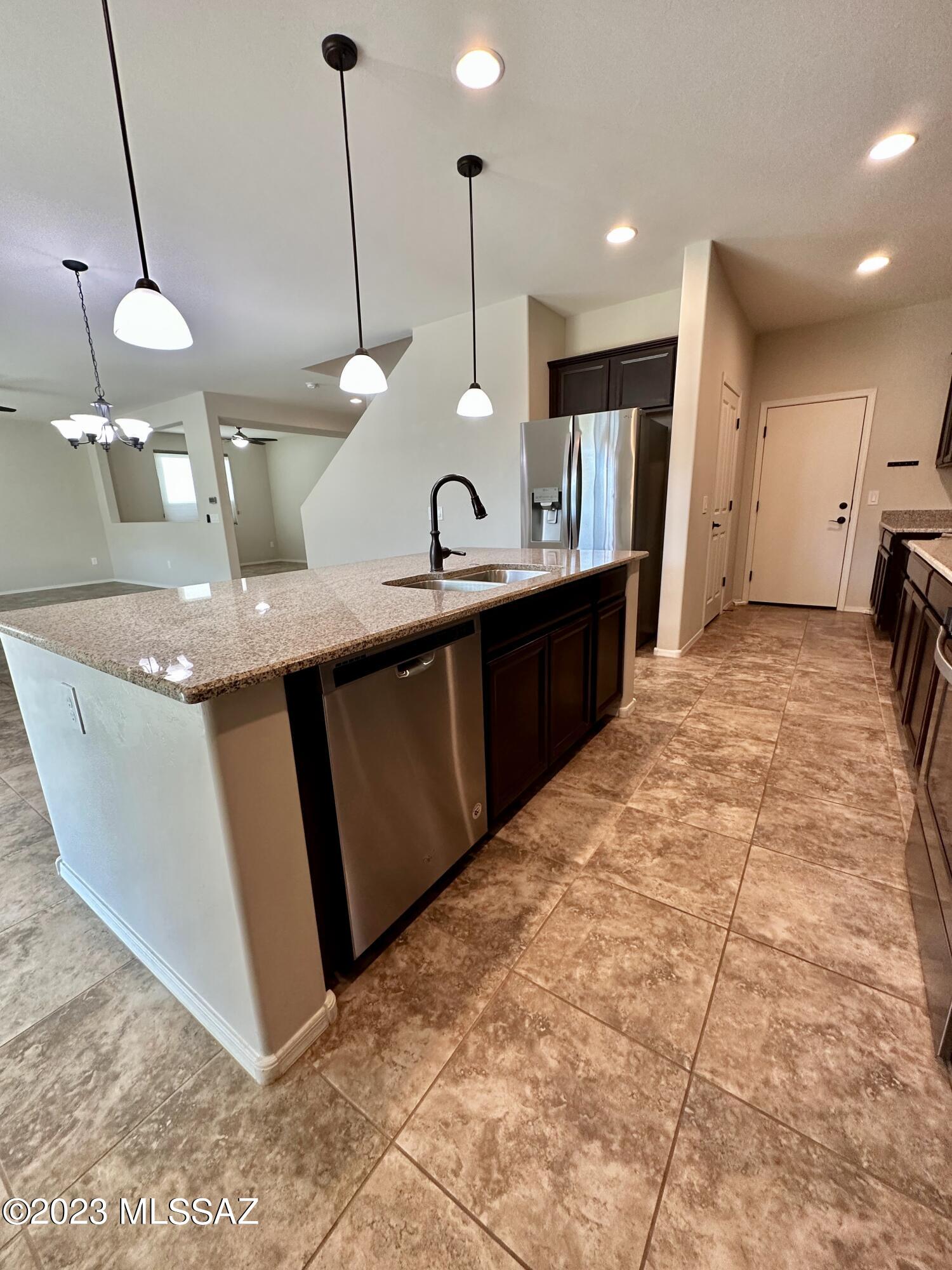 La Estancia De Tucson (331-410) - Residential Lease