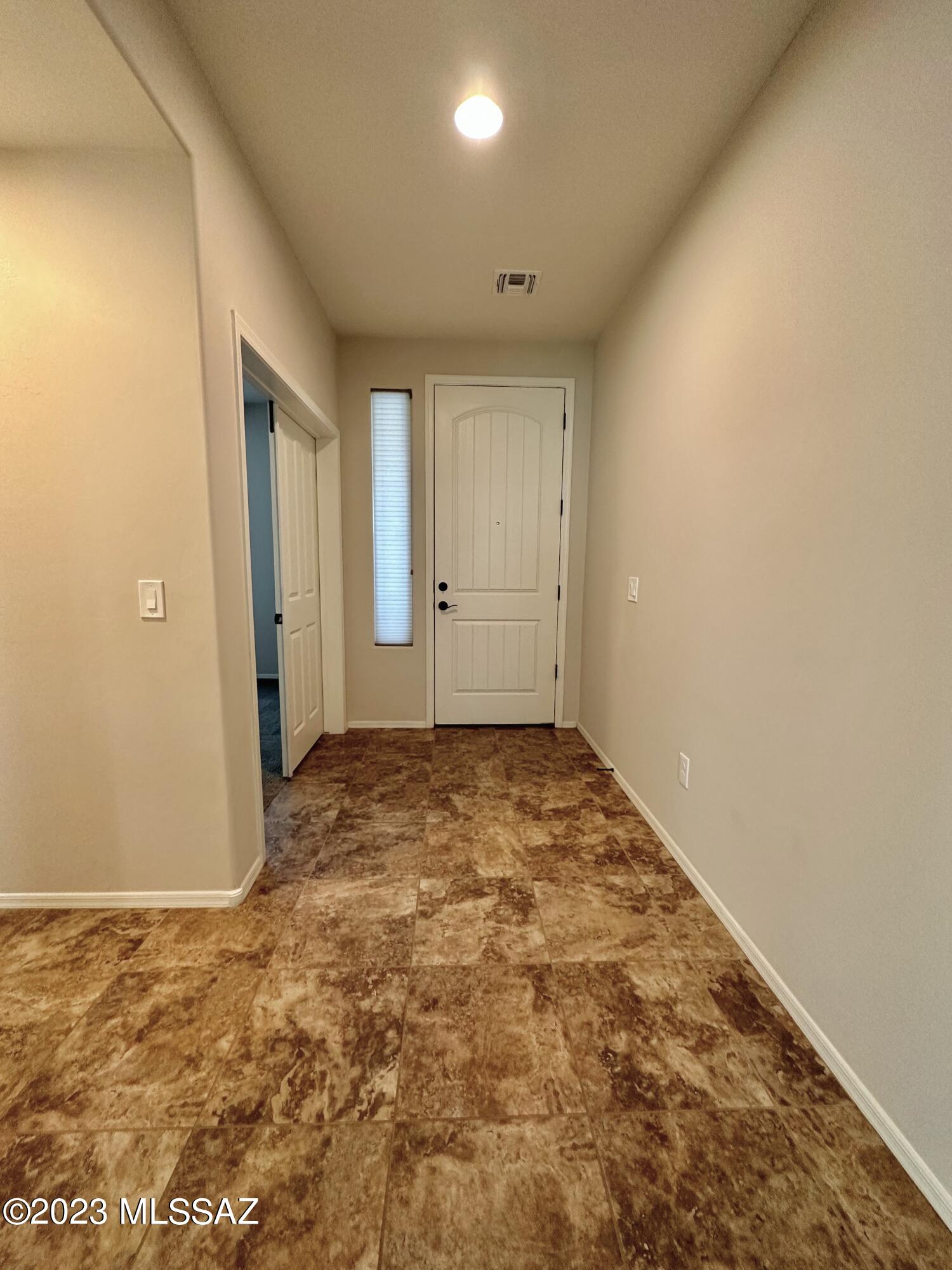 La Estancia De Tucson (331-410) - Residential Lease