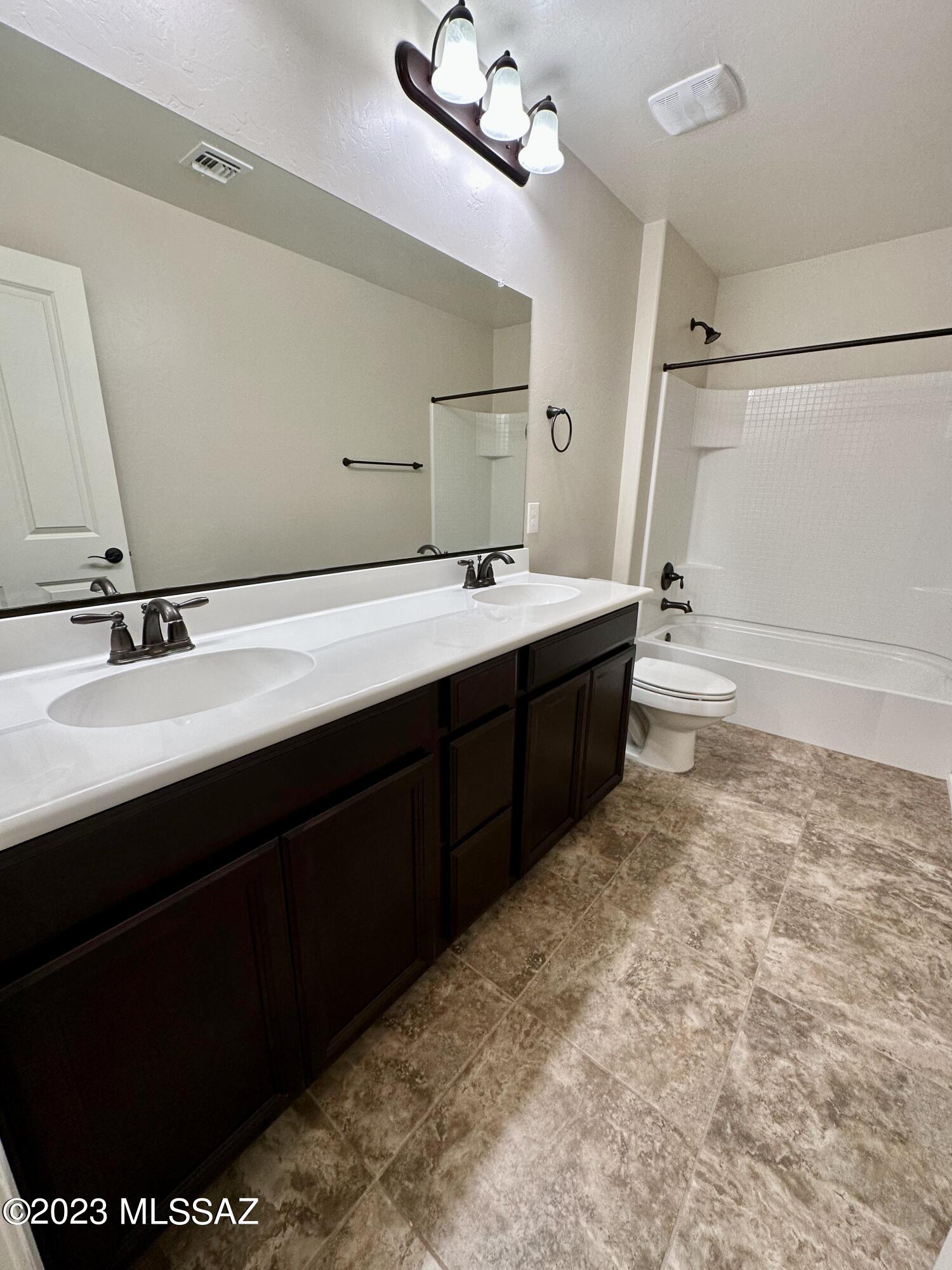 La Estancia De Tucson (331-410) - Residential Lease