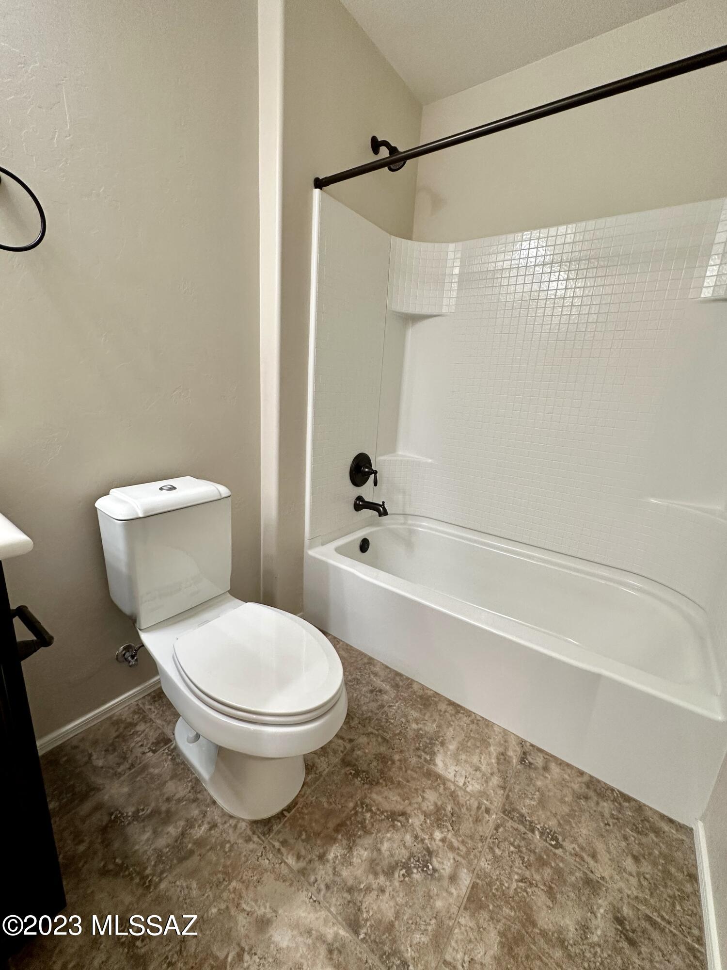 La Estancia De Tucson (331-410) - Residential Lease