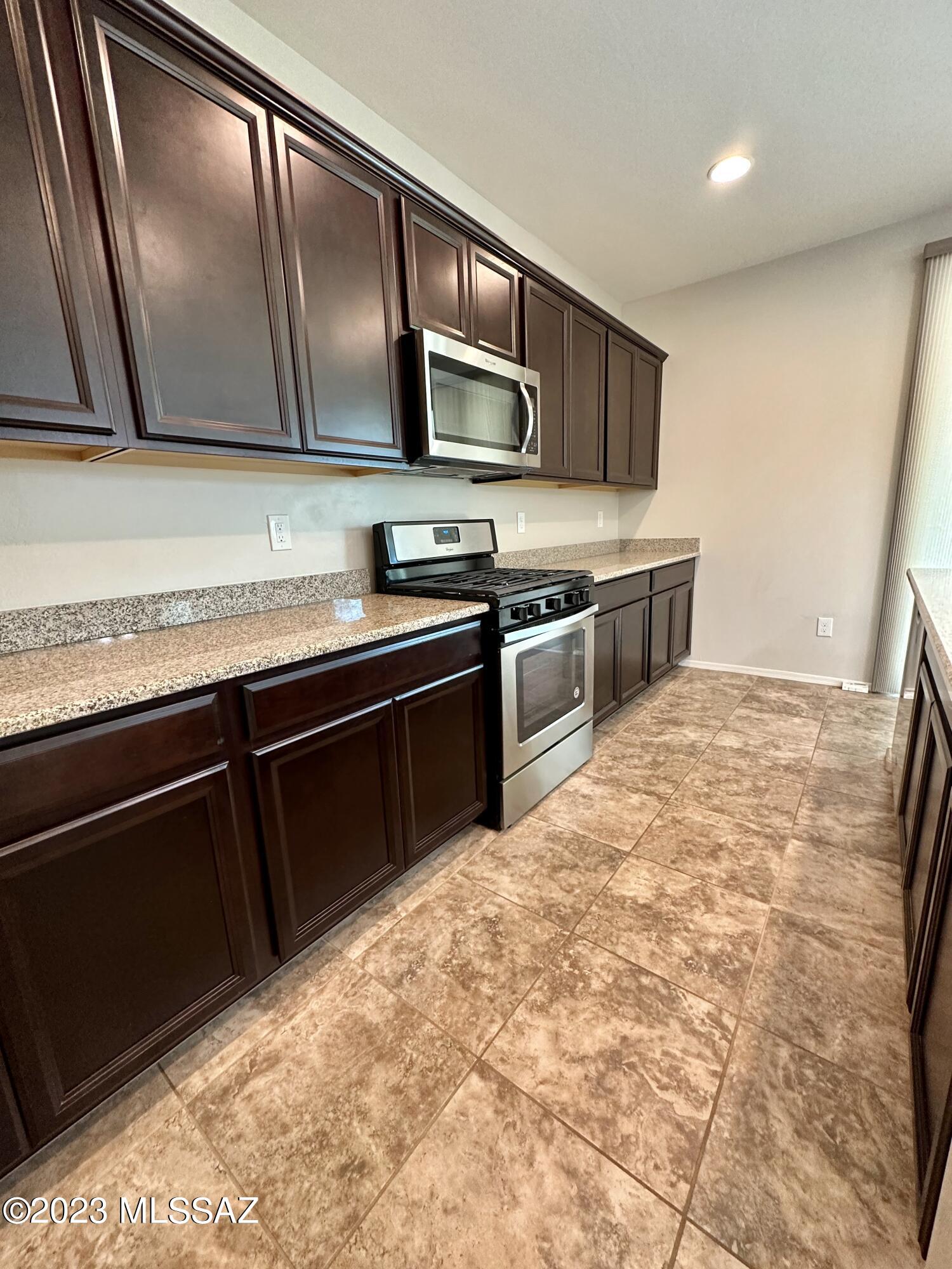 La Estancia De Tucson (331-410) - Residential Lease