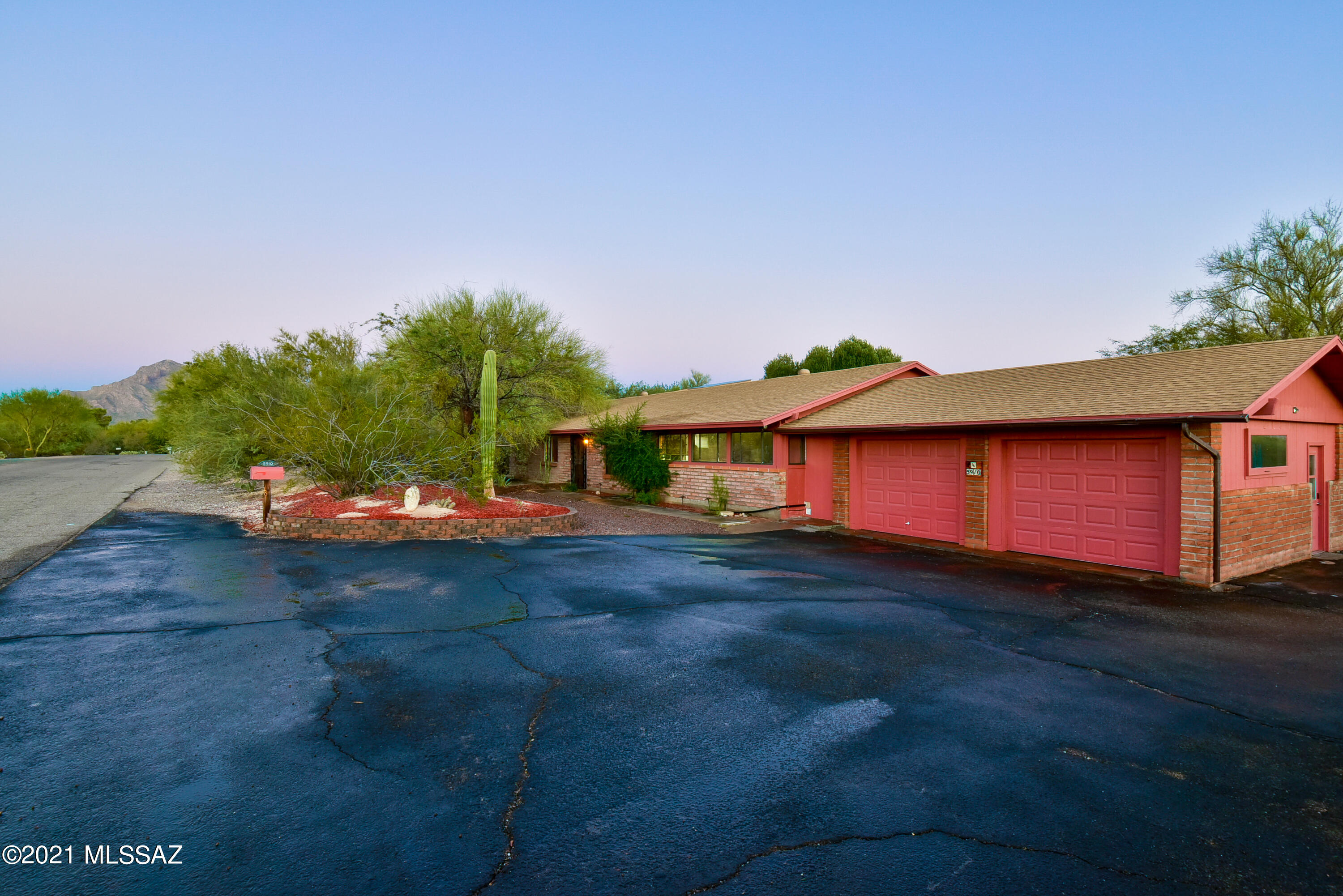 La Canada Foothills (1-75) - Residential