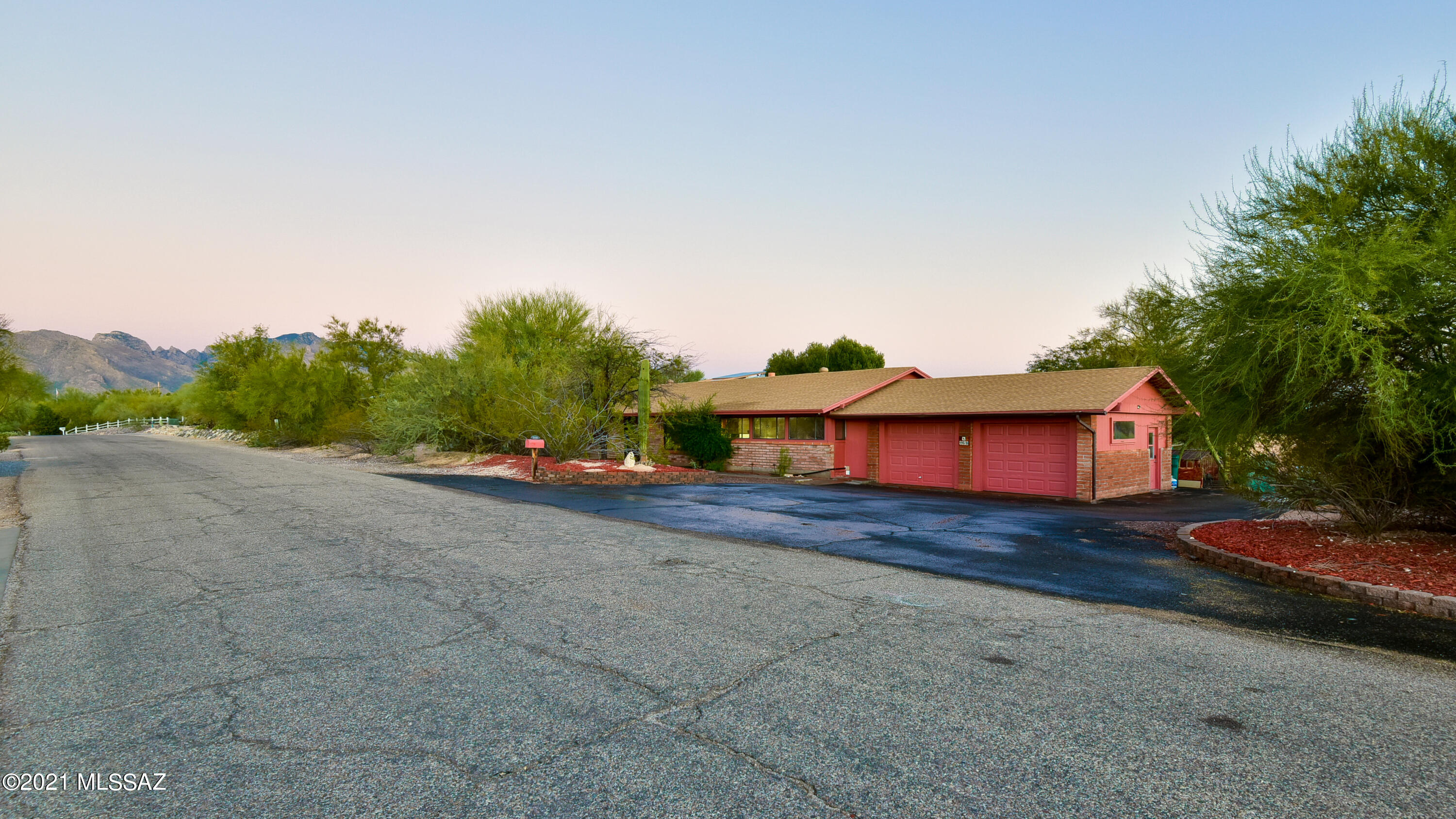 La Canada Foothills (1-75) - Residential