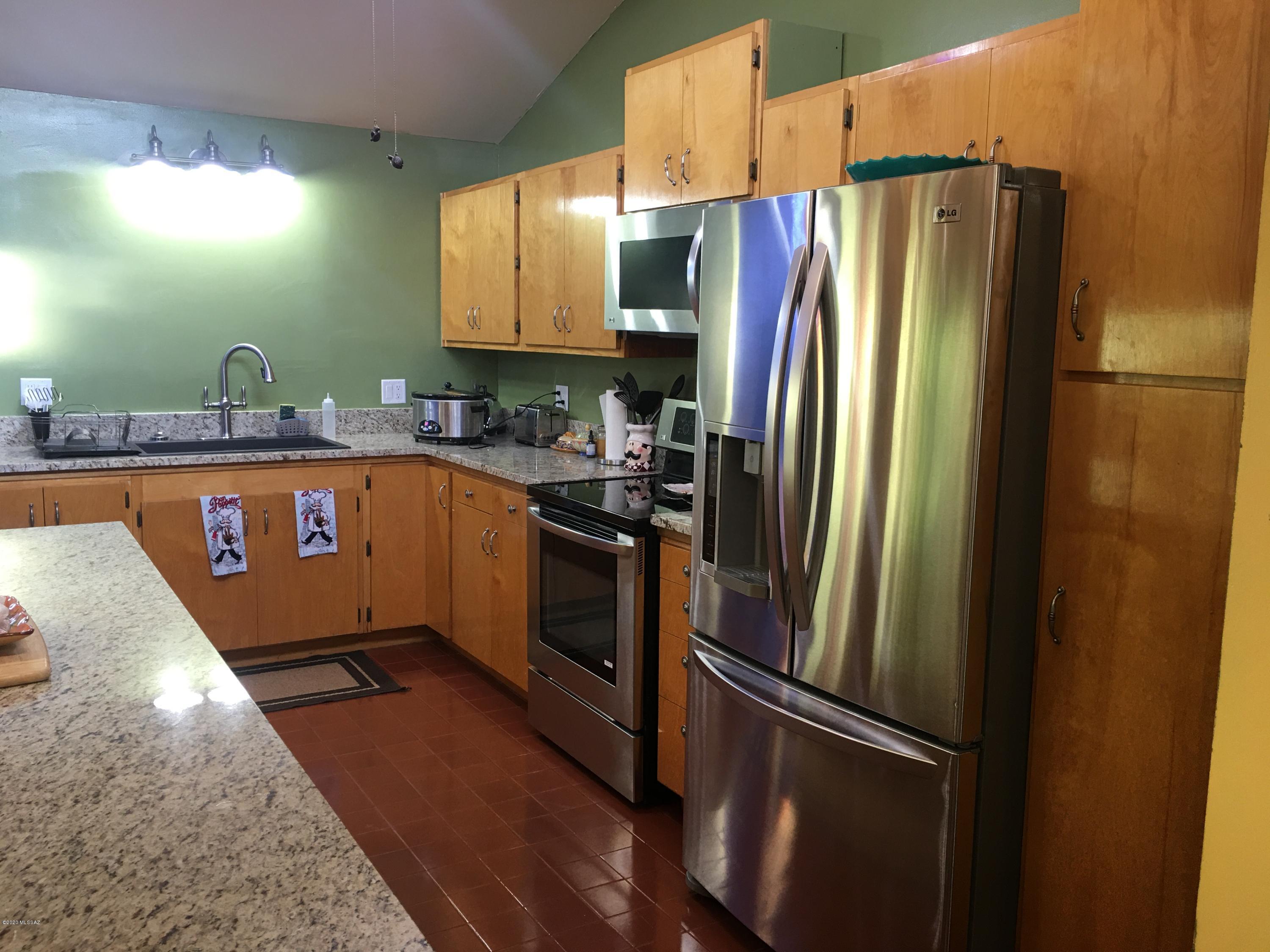 Los Robles Estates - Residential