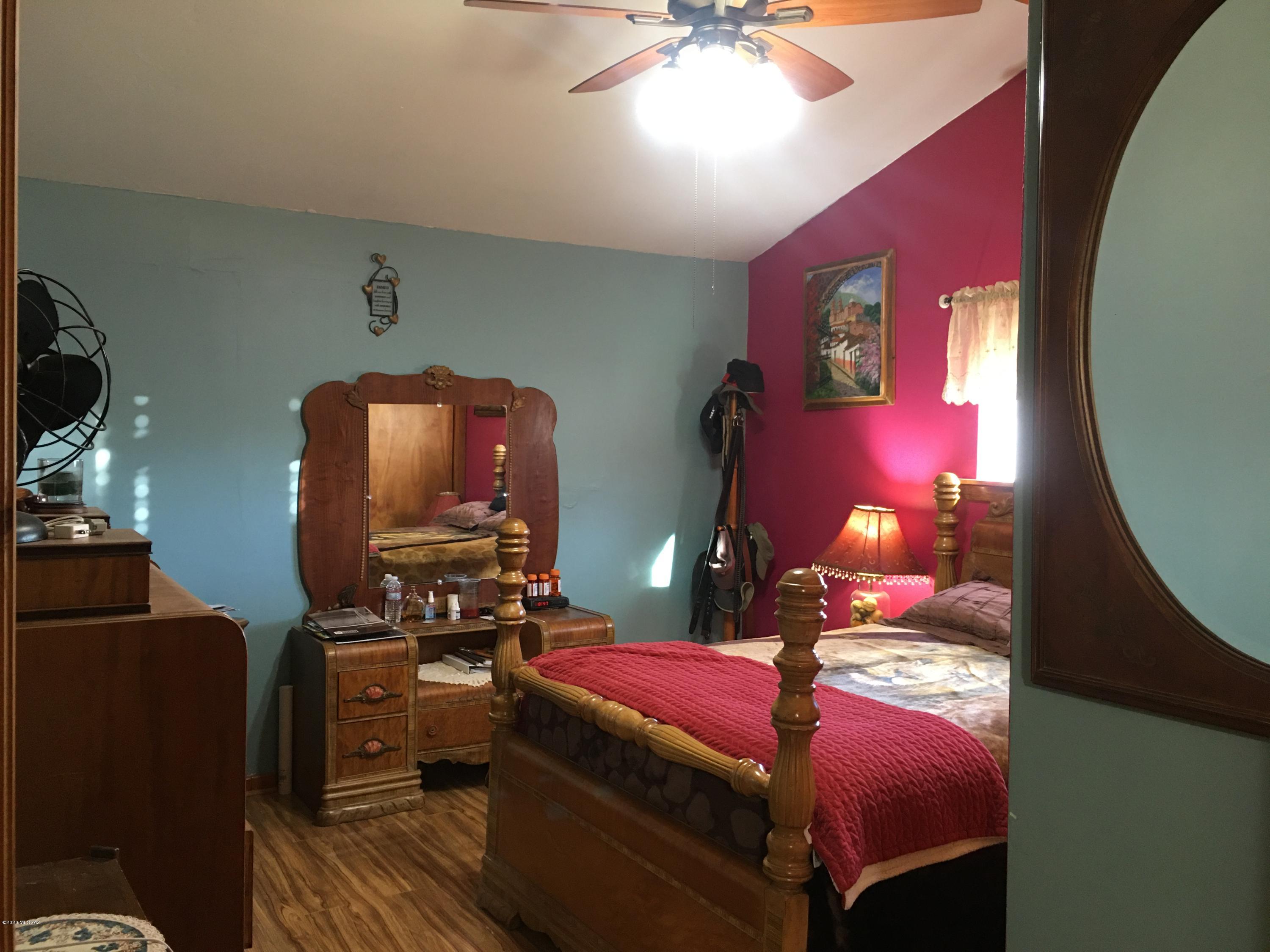 Los Robles Estates - Residential