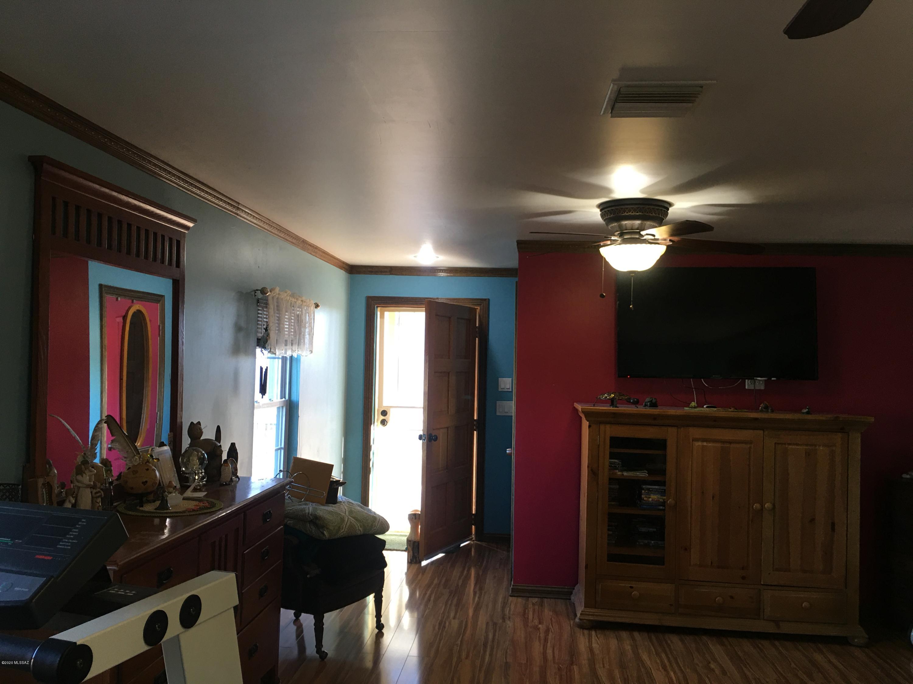 Los Robles Estates - Residential