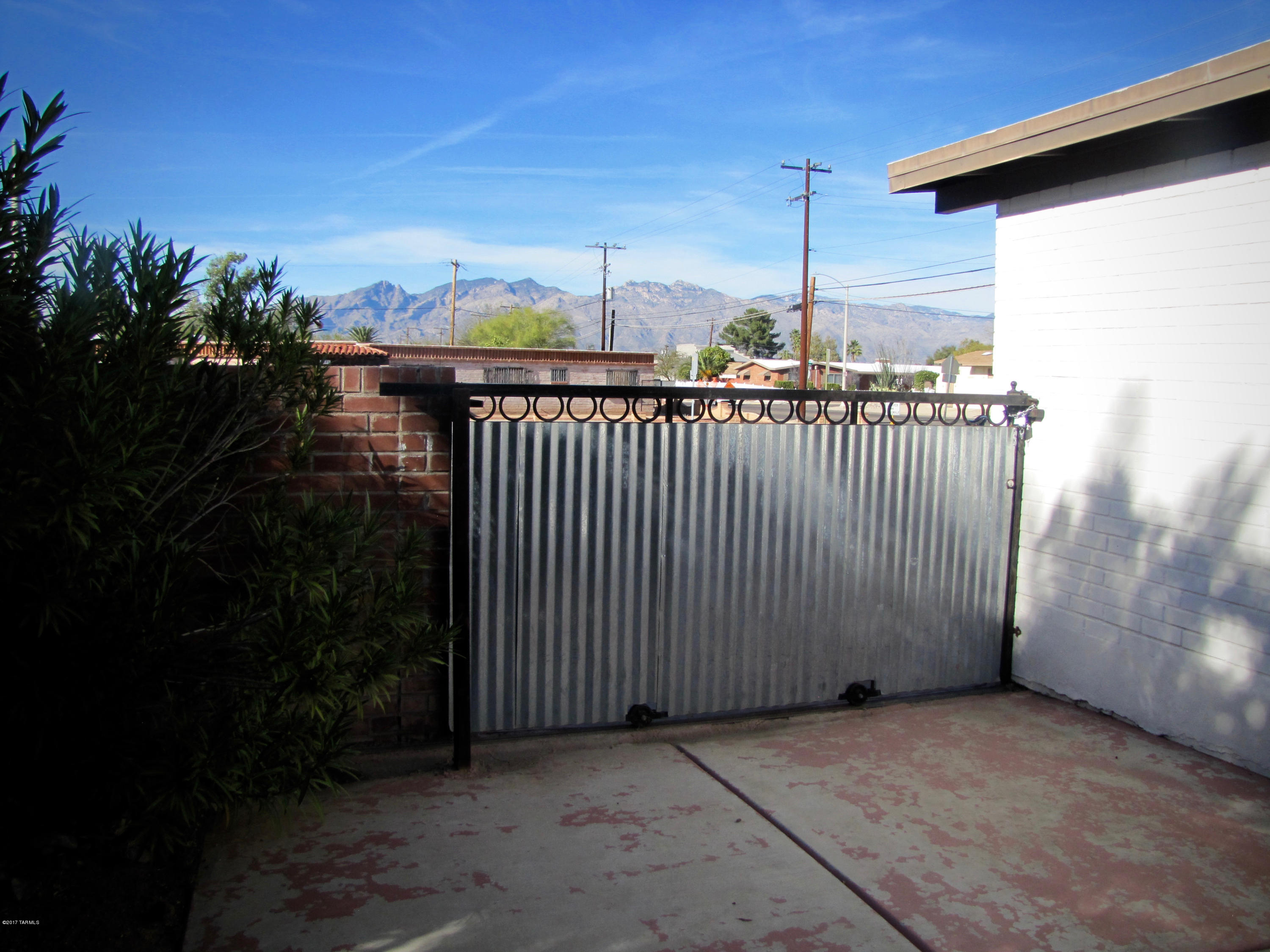 Unsubdivided - Residential