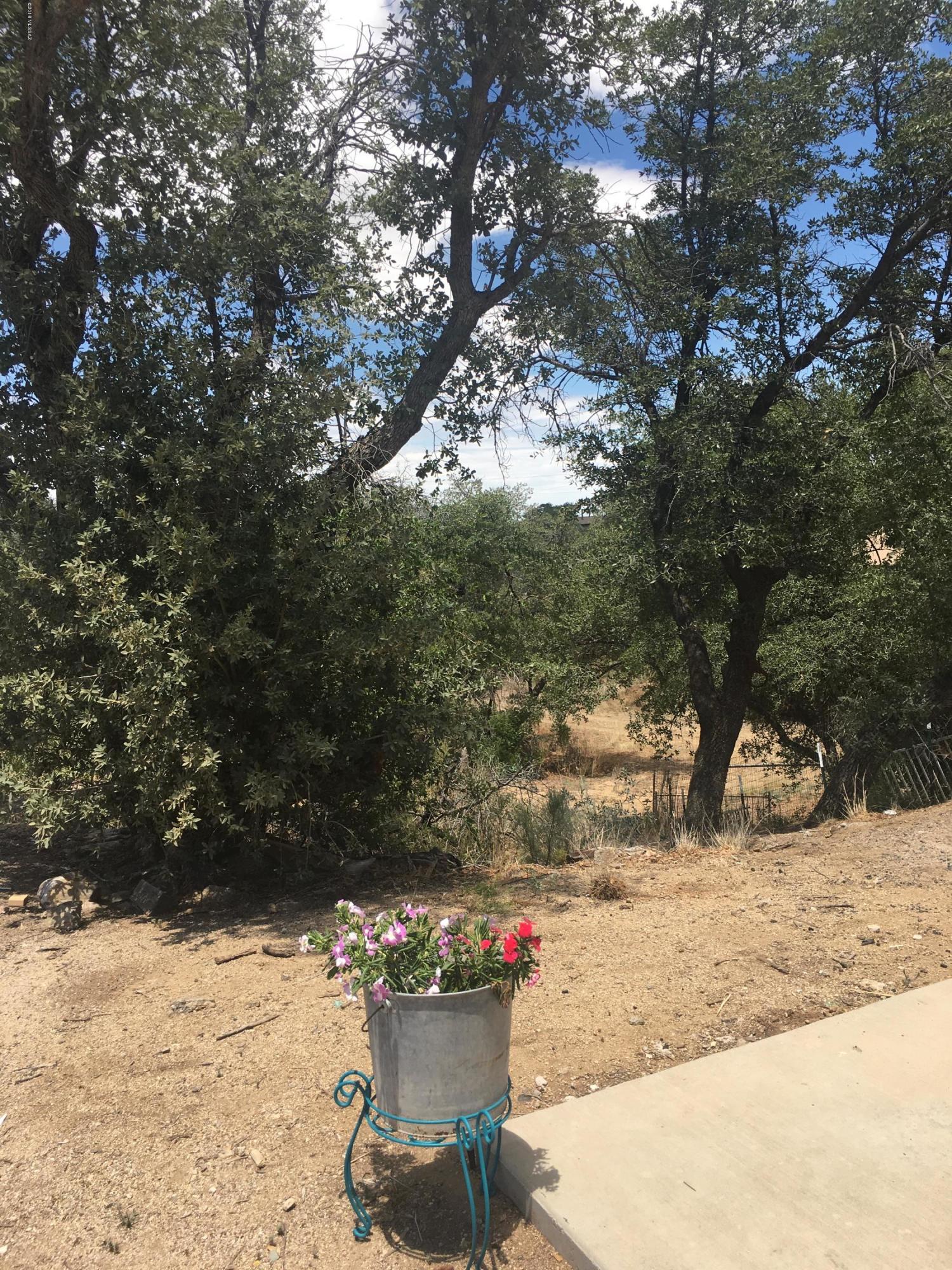 Los Robles Estates - Residential