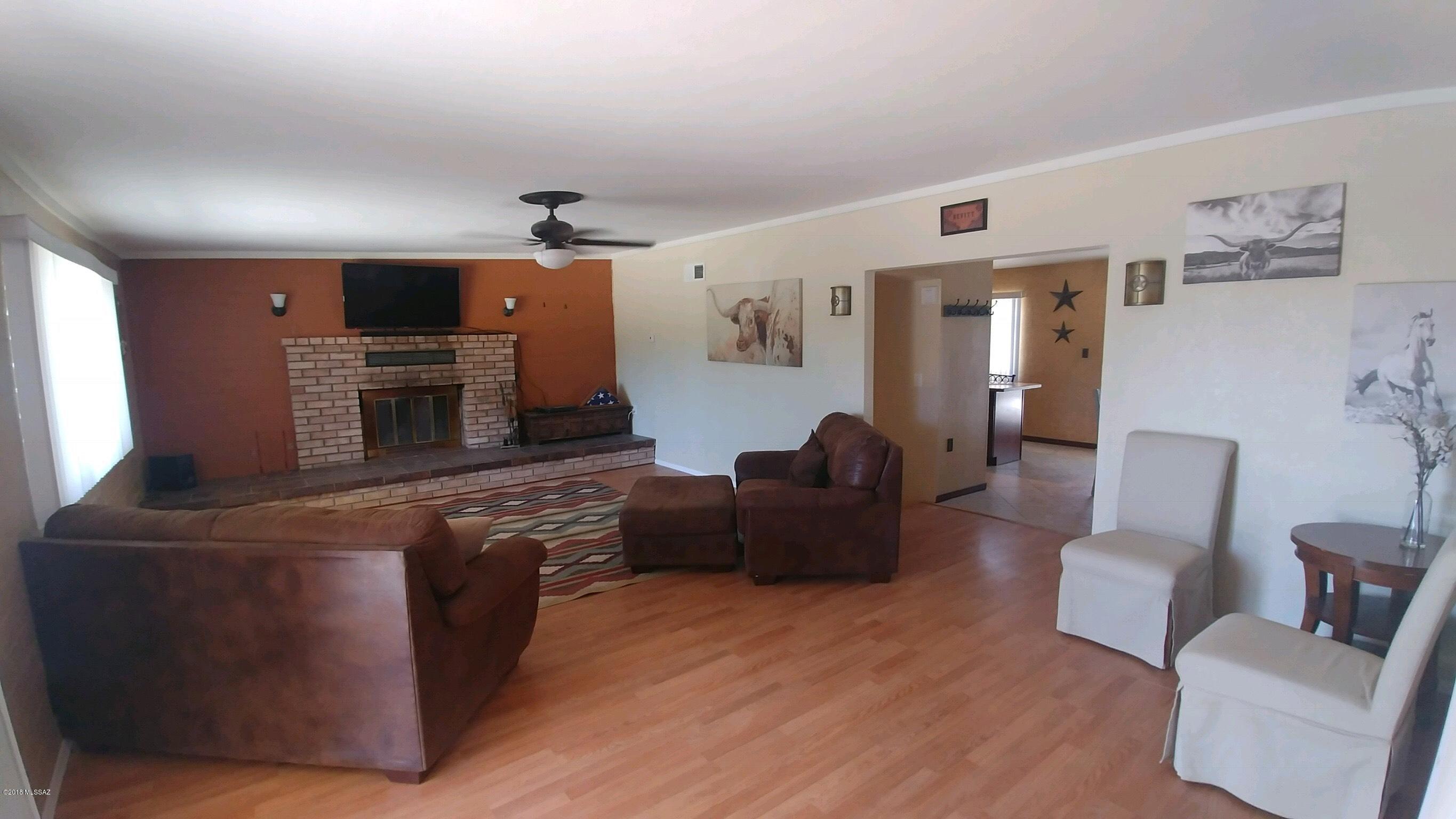 Los Robles Estates - Residential