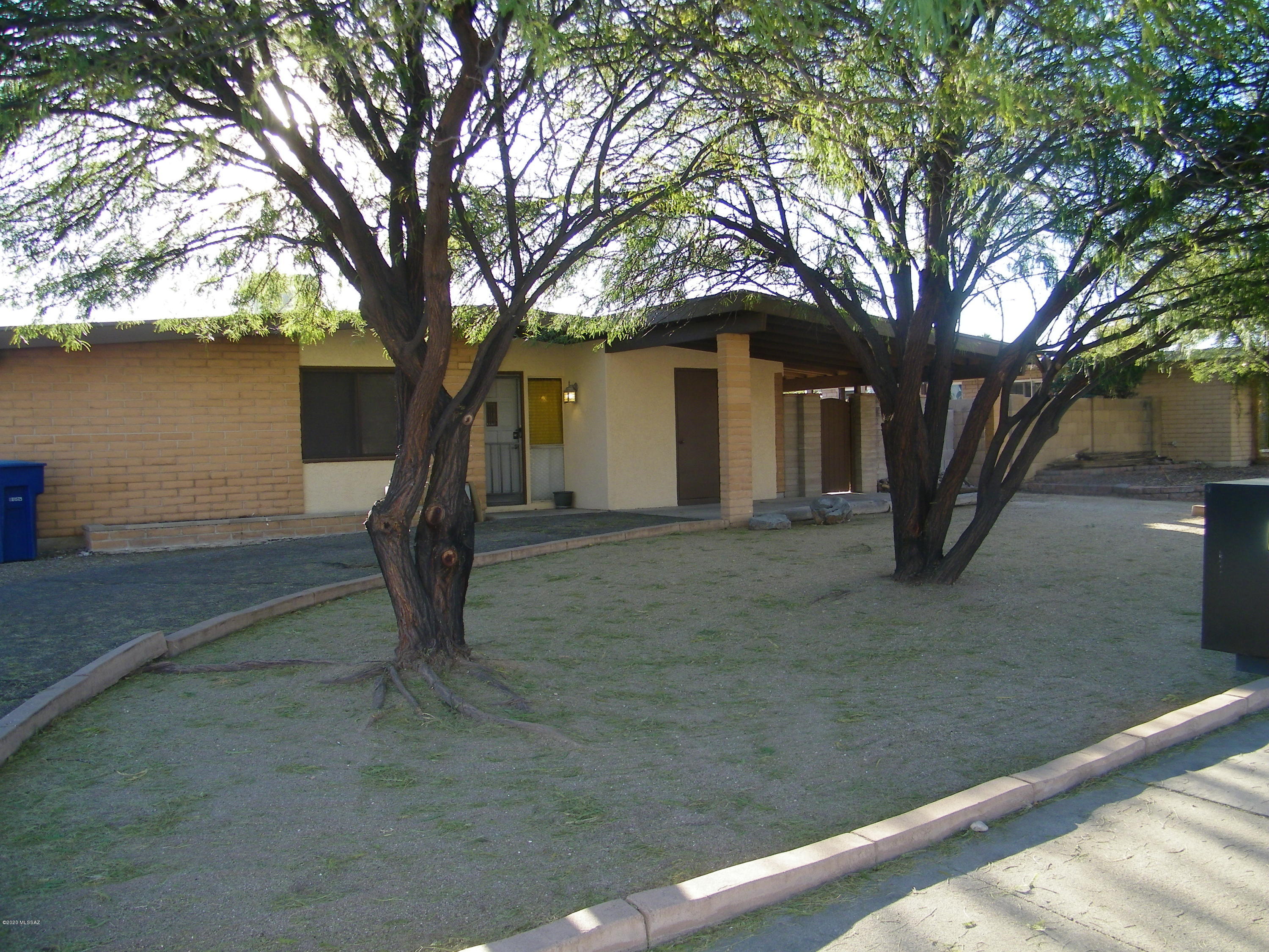 Lakeside NO. 4 (294-393) - Residential Lease