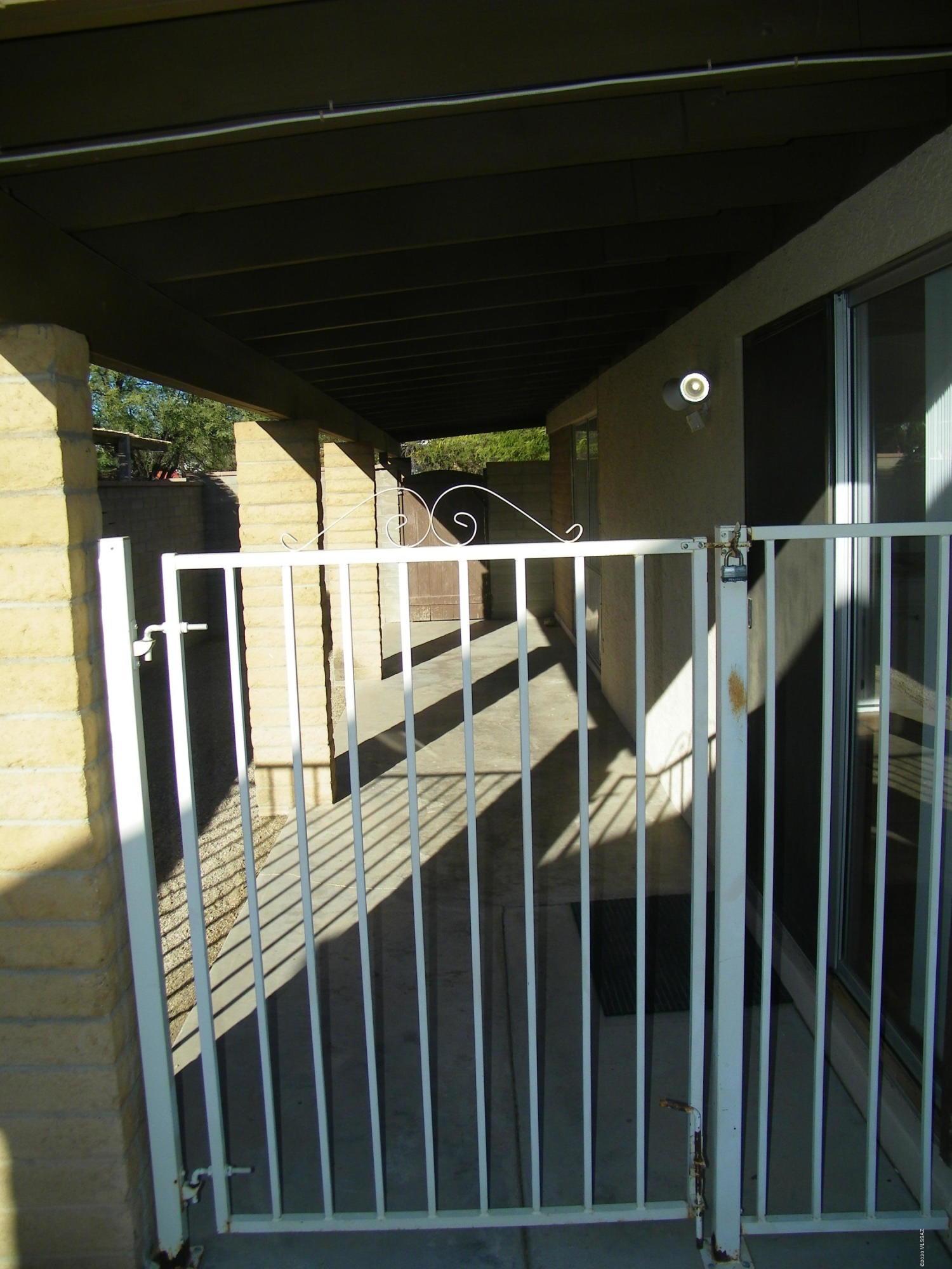 Lakeside NO. 4 (294-393) - Residential Lease