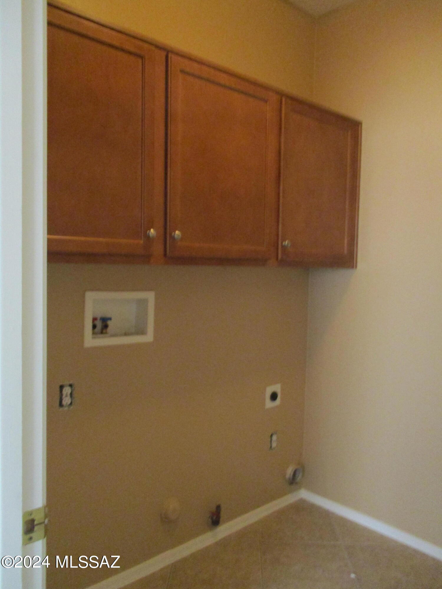 Presidio Del Flores II (1-108) - Residential Lease