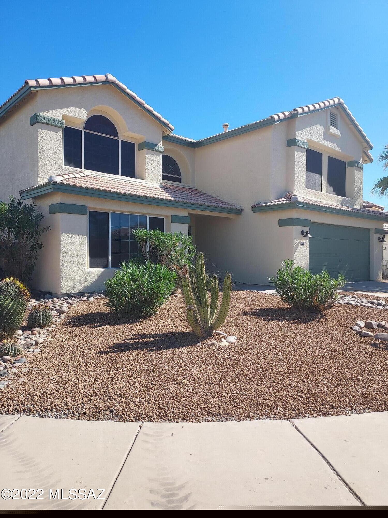 This newly remodeled Townsend Kane charmer offers elegance and beauty located in desirable  Continental Ranch! Every inch of this estate has been carefully restored. Stunning kitchen with granite counter tops, stainless gas range & white shaker cabinets. New roof, completely replumbed-poly removed! New AC, interior/exterior paint, beautiful wood plank laminate flooring, & updated lighting throughout. Really nice floor plan offers family/living space. Multiple options for dining areas. Spacious backyard, nice corner lot, and so much more!
