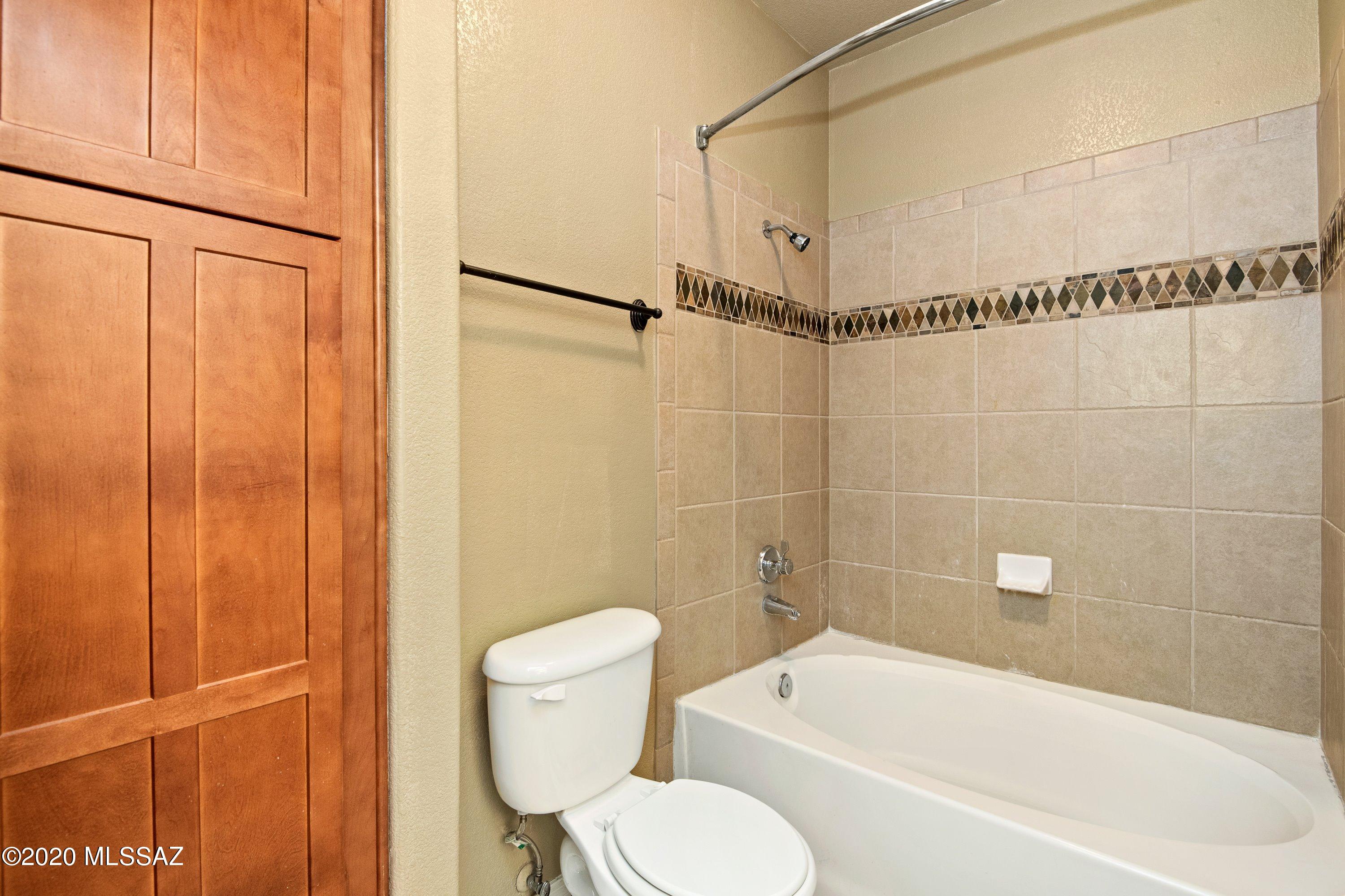 Pinnacle Canyon Condominium - Residential