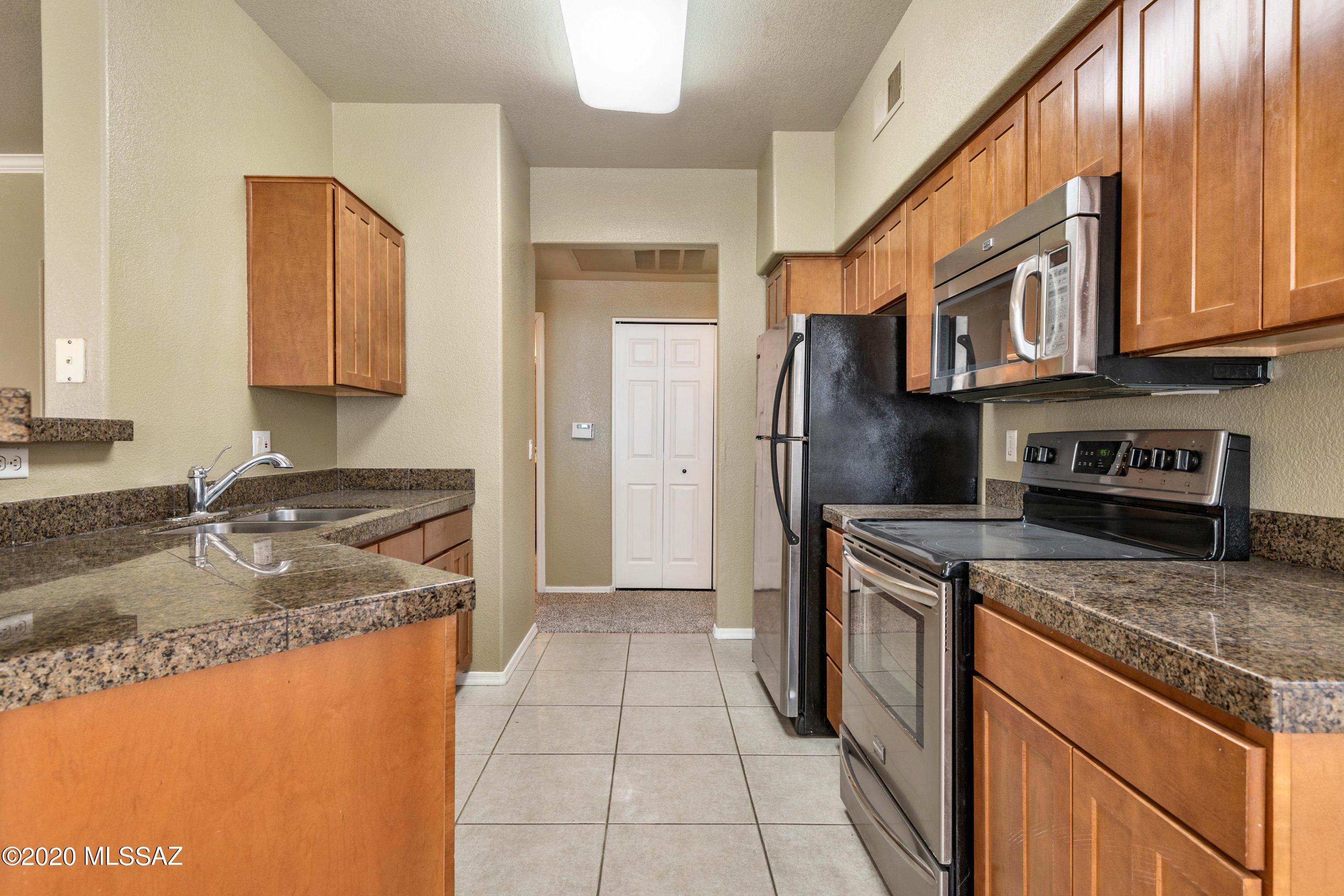 Pinnacle Canyon Condominium - Residential
