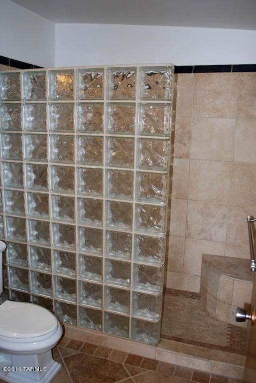 Casas Adobes Estates (501-540) - Residential Lease