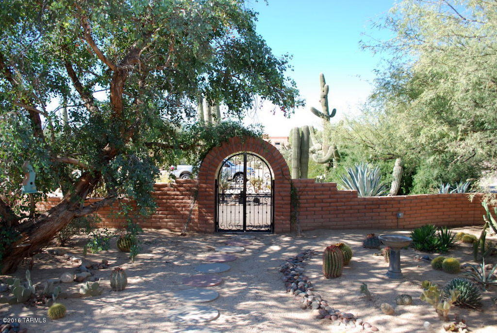 Casas Adobes Estates (501-540) - Residential Lease