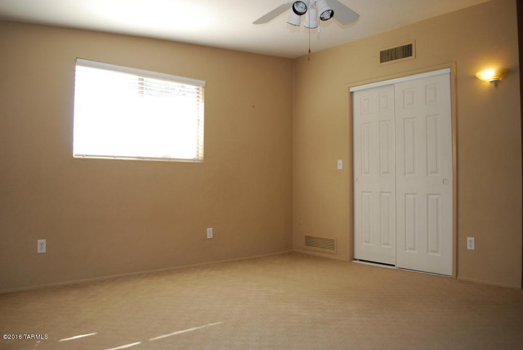 Casas Adobes Estates (501-540) - Residential Lease