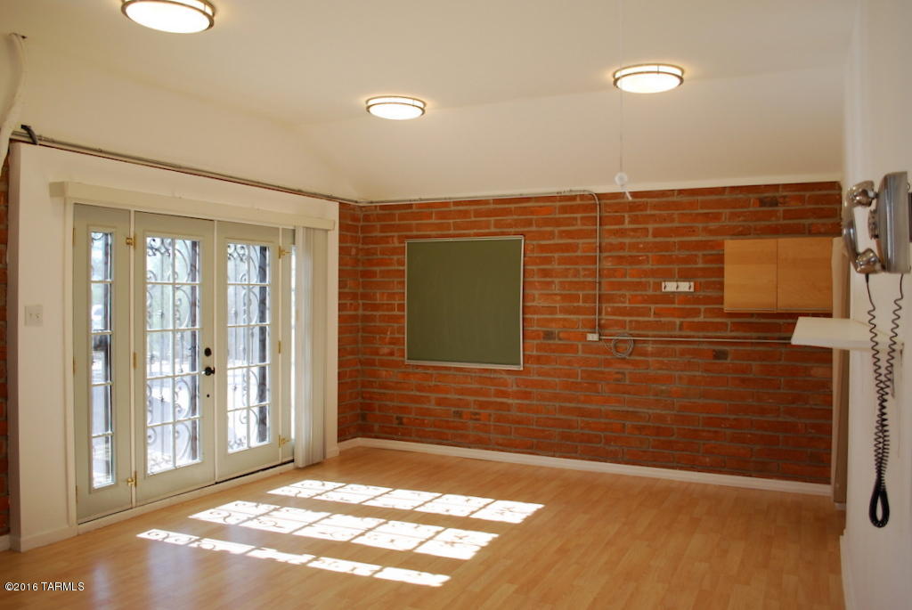 Casas Adobes Estates (501-540) - Residential Lease