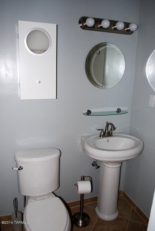 Casas Adobes Estates (501-540) - Residential Lease