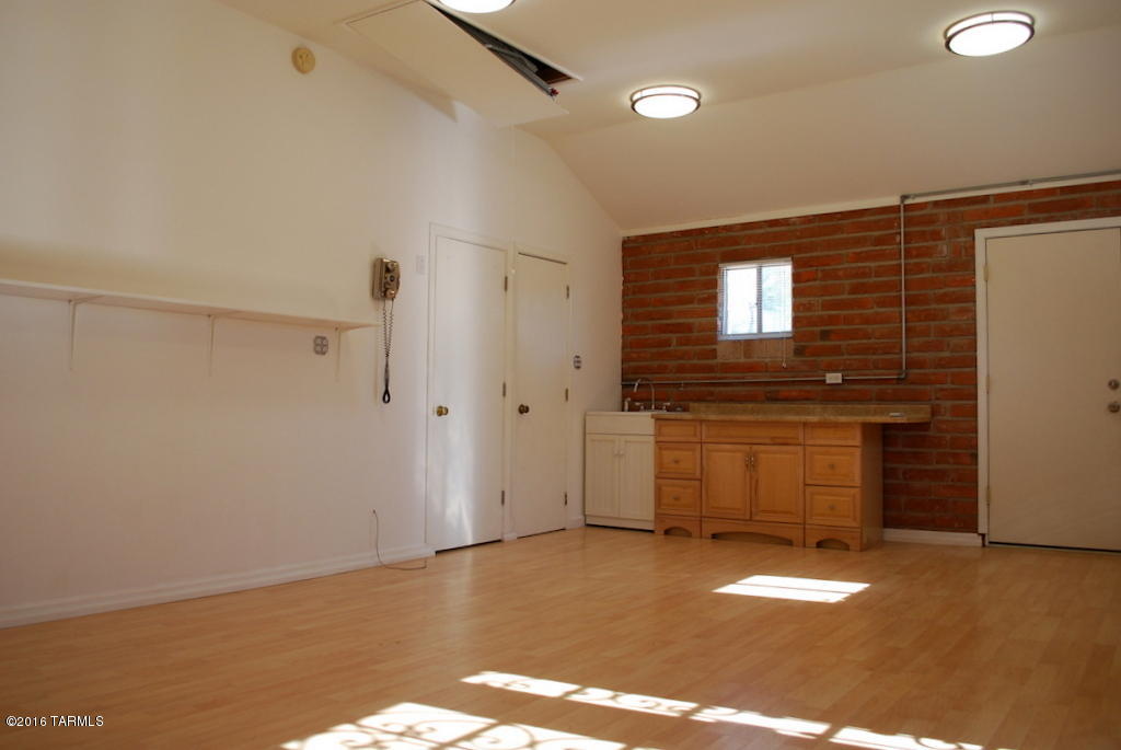 Casas Adobes Estates (501-540) - Residential Lease