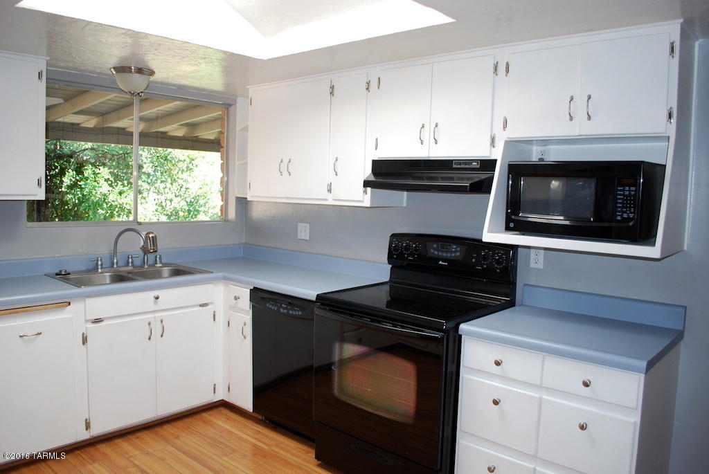 Casas Adobes Estates (501-540) - Residential Lease