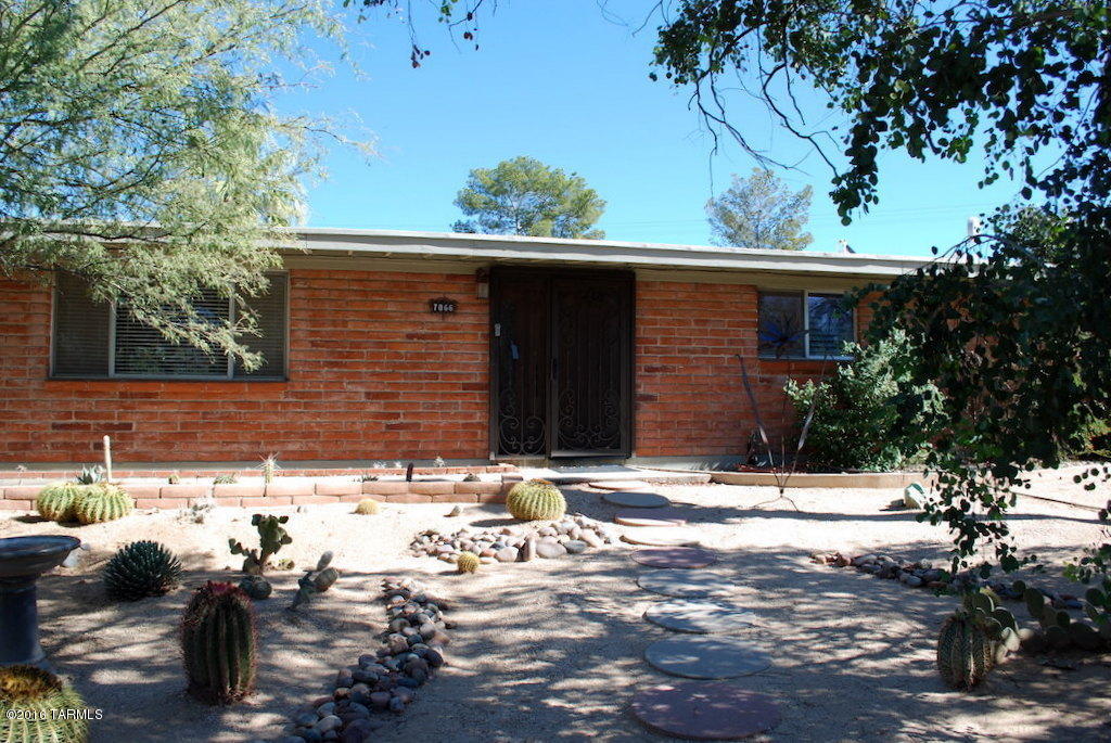Casas Adobes Estates (501-540) - Residential Lease