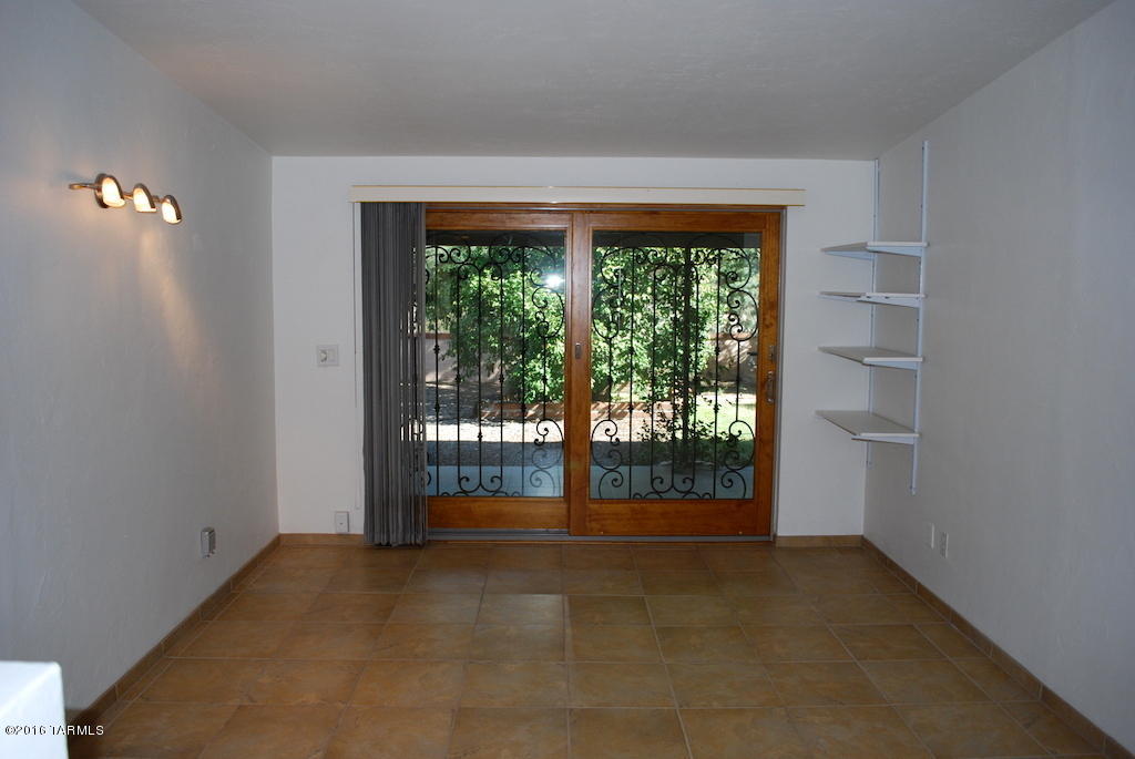 Casas Adobes Estates (501-540) - Residential Lease