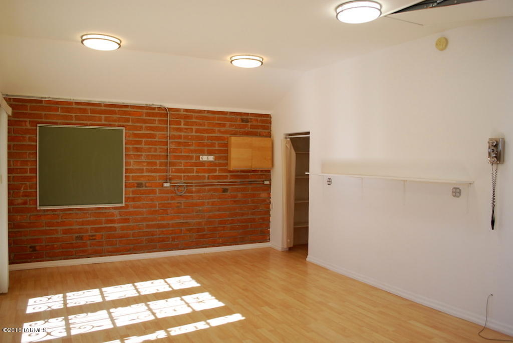 Casas Adobes Estates (501-540) - Residential Lease
