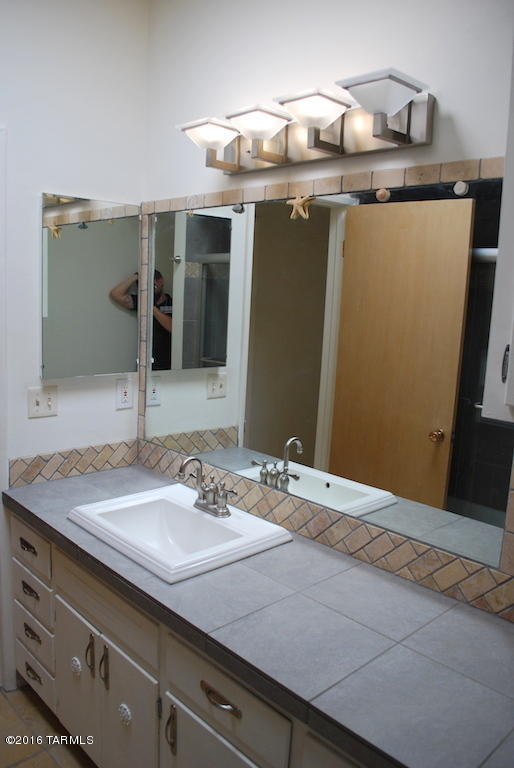 Casas Adobes Estates (501-540) - Residential Lease