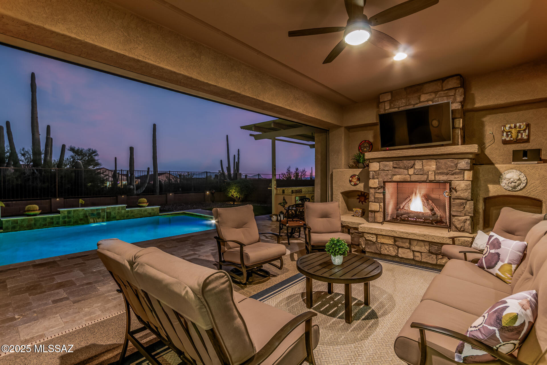 Del Webb At Dove Mountain VI - Residential