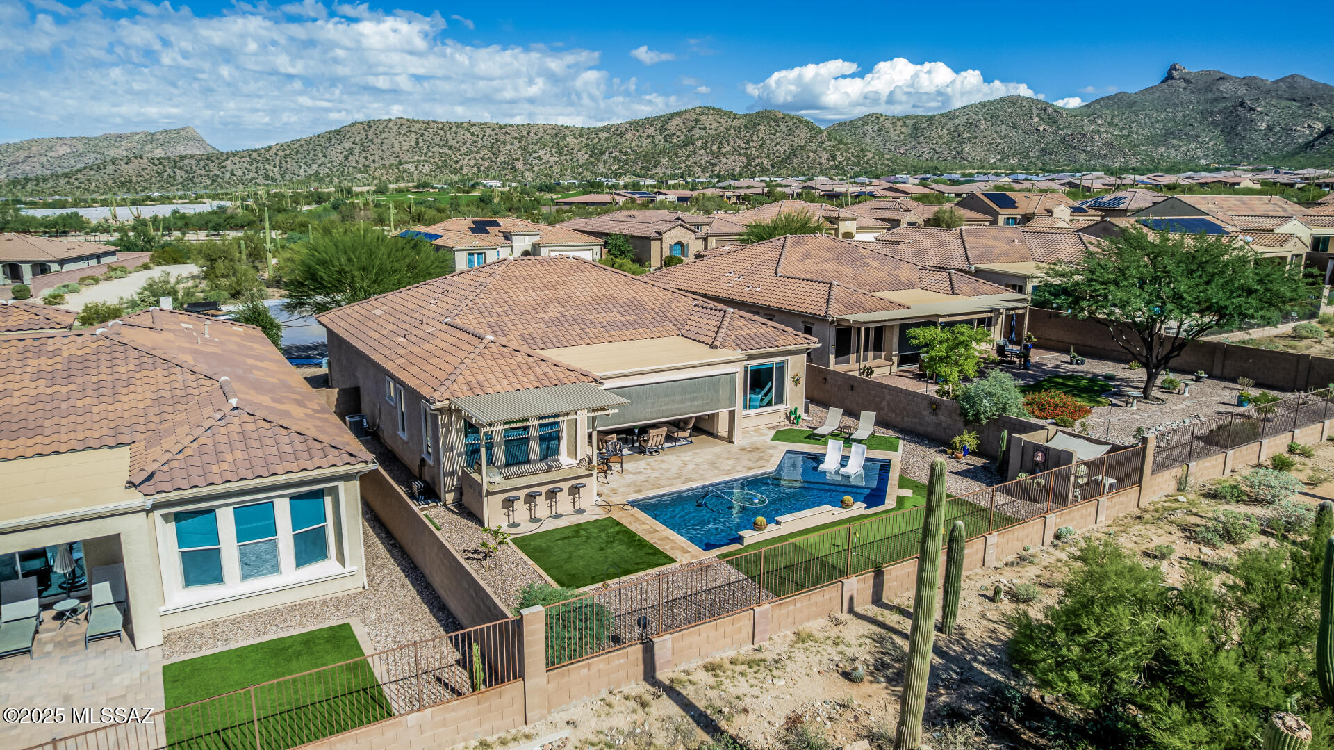 Del Webb At Dove Mountain VI - Residential