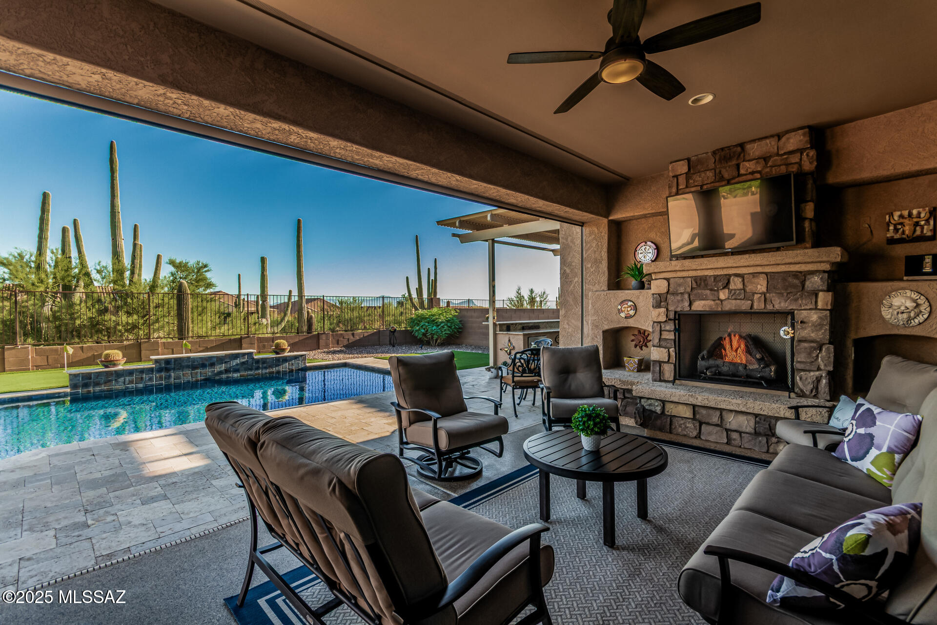 Del Webb At Dove Mountain VI - Residential